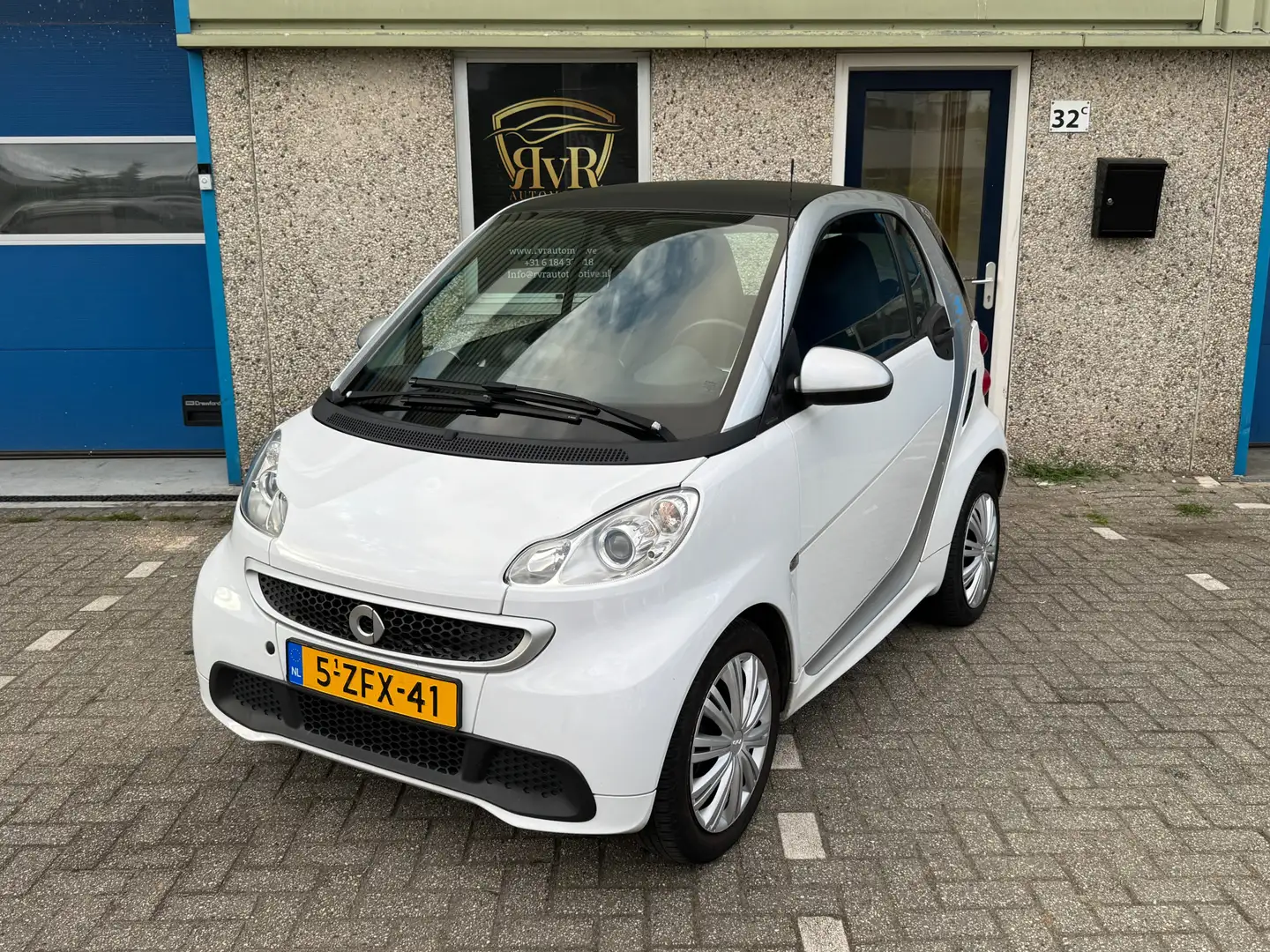 smart forTwo coupé Electric drive 18 kWh INRUILKOOPJE Wit - 1