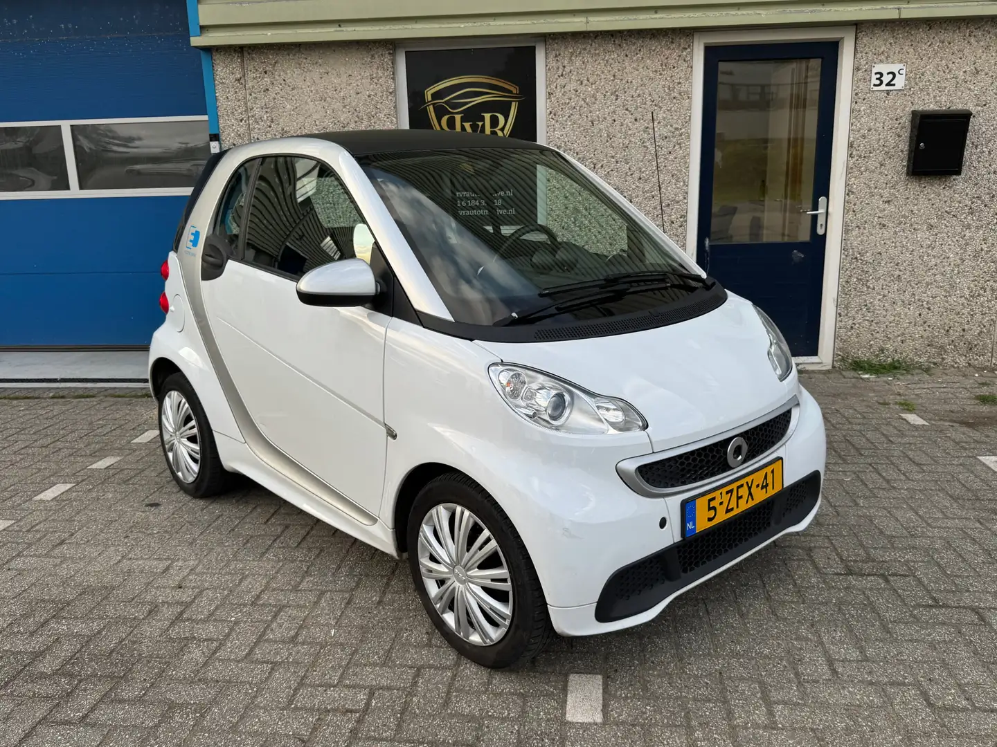 smart forTwo coupé Electric drive 18 kWh INRUILKOOPJE Wit - 2