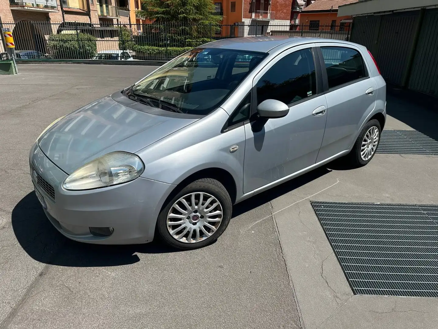 Fiat Grande Punto Grande Punto III 2005 5p 1.4 Dynamic 77cv Argento - 1