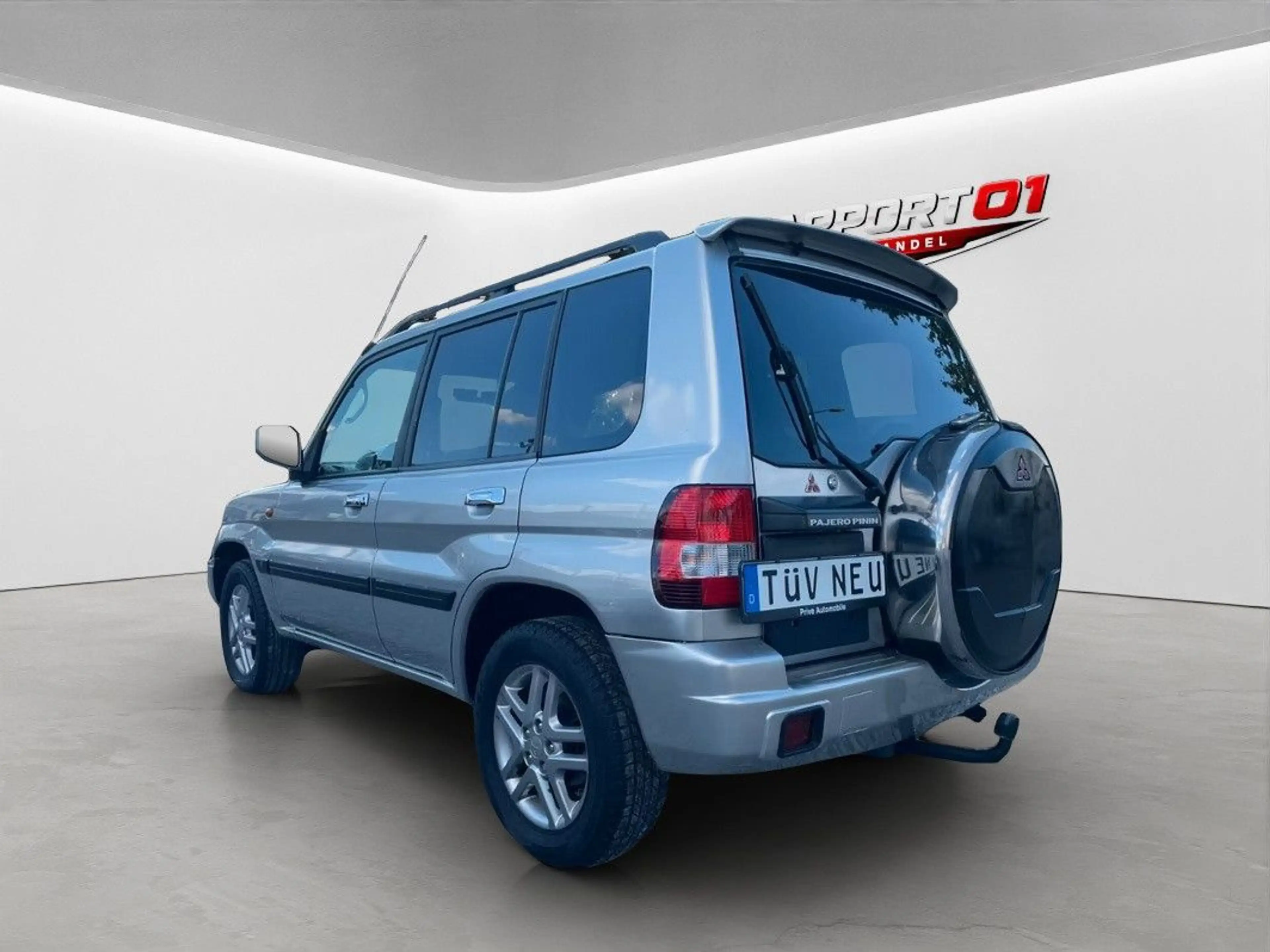 Mitsubishi Pajero 2,0 GDI/Automatik/4WD/AHK/Leder/Nawi/GSD — photo 3