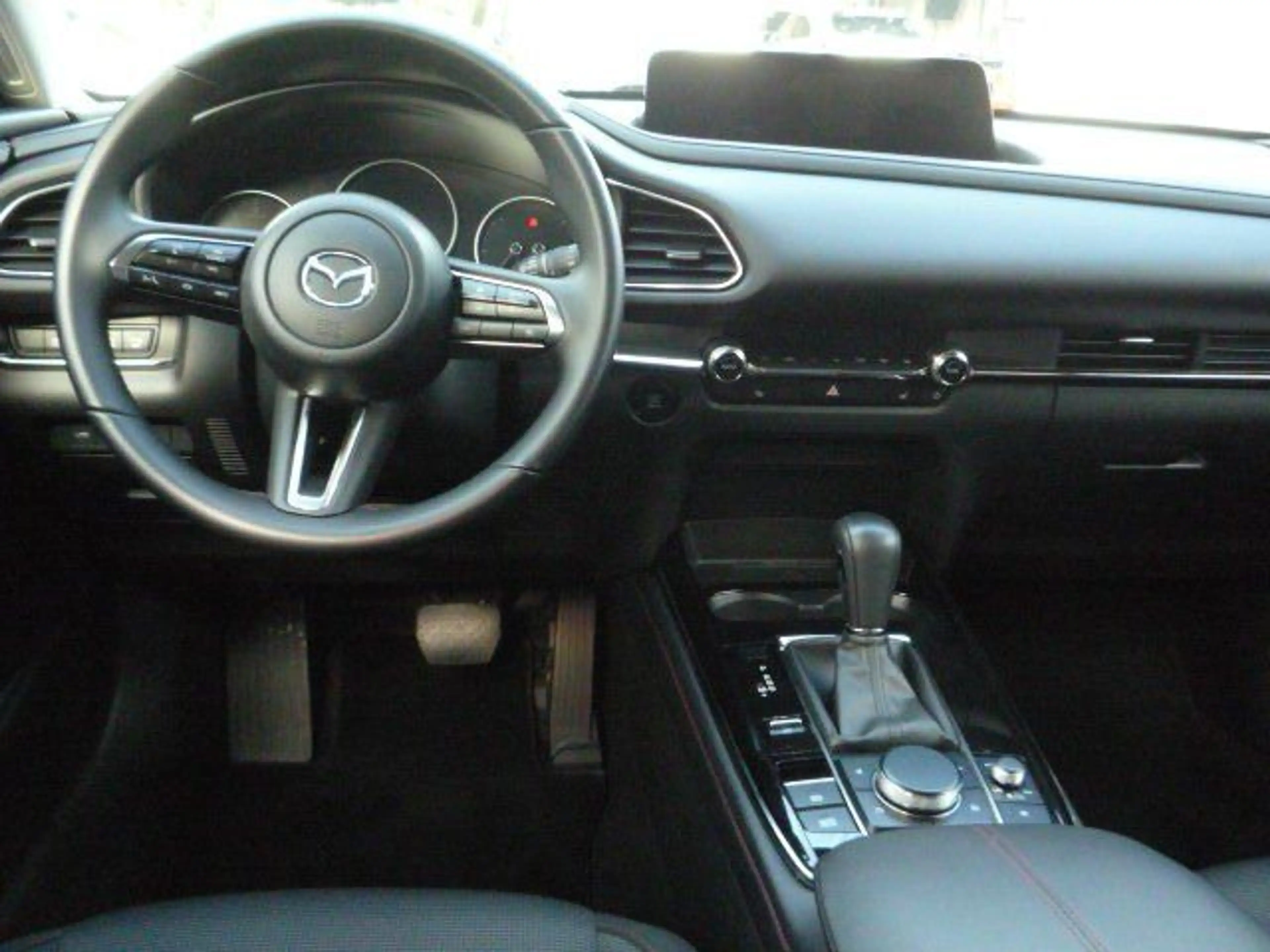 Mazda CX-30 2,5 e-SKYACTIV-G 140 M Hybrid Homura 2WD — photo 15