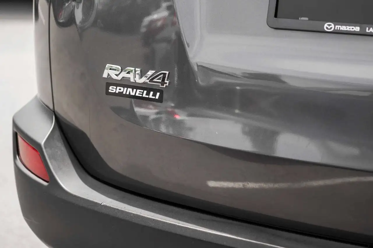 Toyota RAV 4 снимка Toyota RAV 4