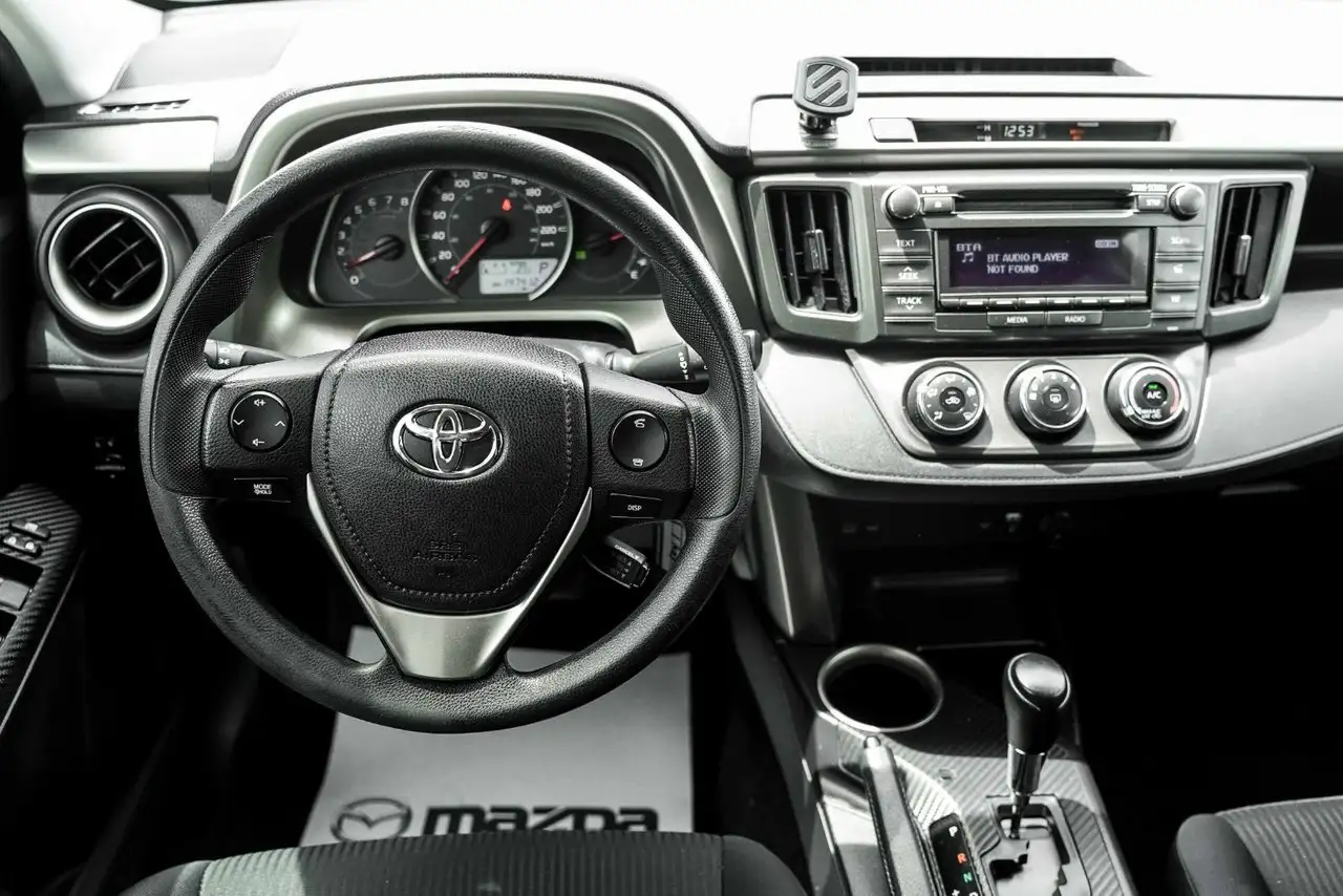 Toyota RAV 4 снимка Toyota RAV 4