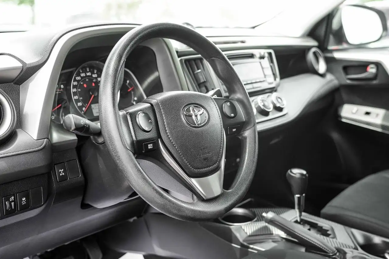 Toyota RAV 4 снимка Toyota RAV 4