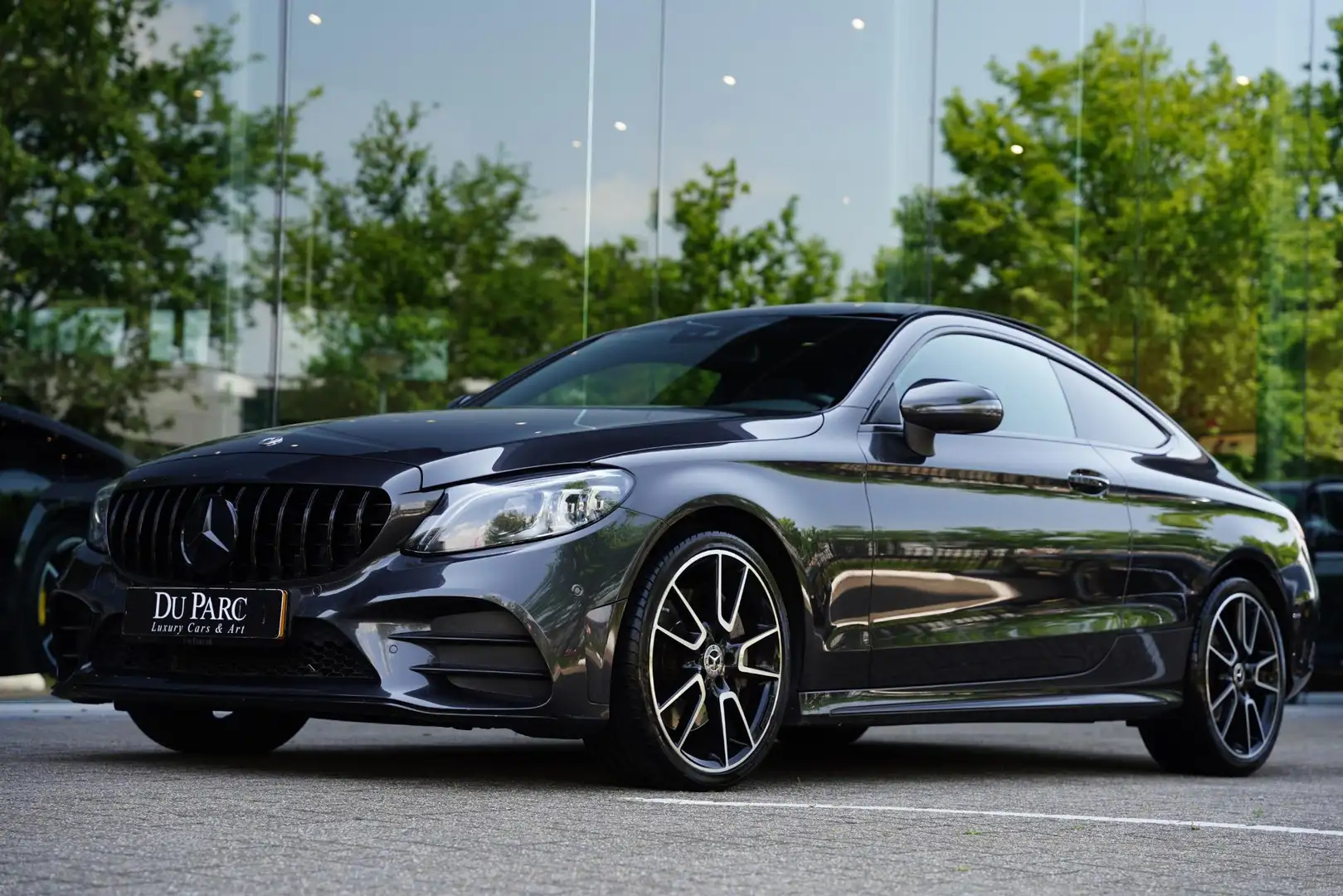 Mercedes-Benz C 300 Coupé Premium Plus Pack Panoramadak Grijs - 1