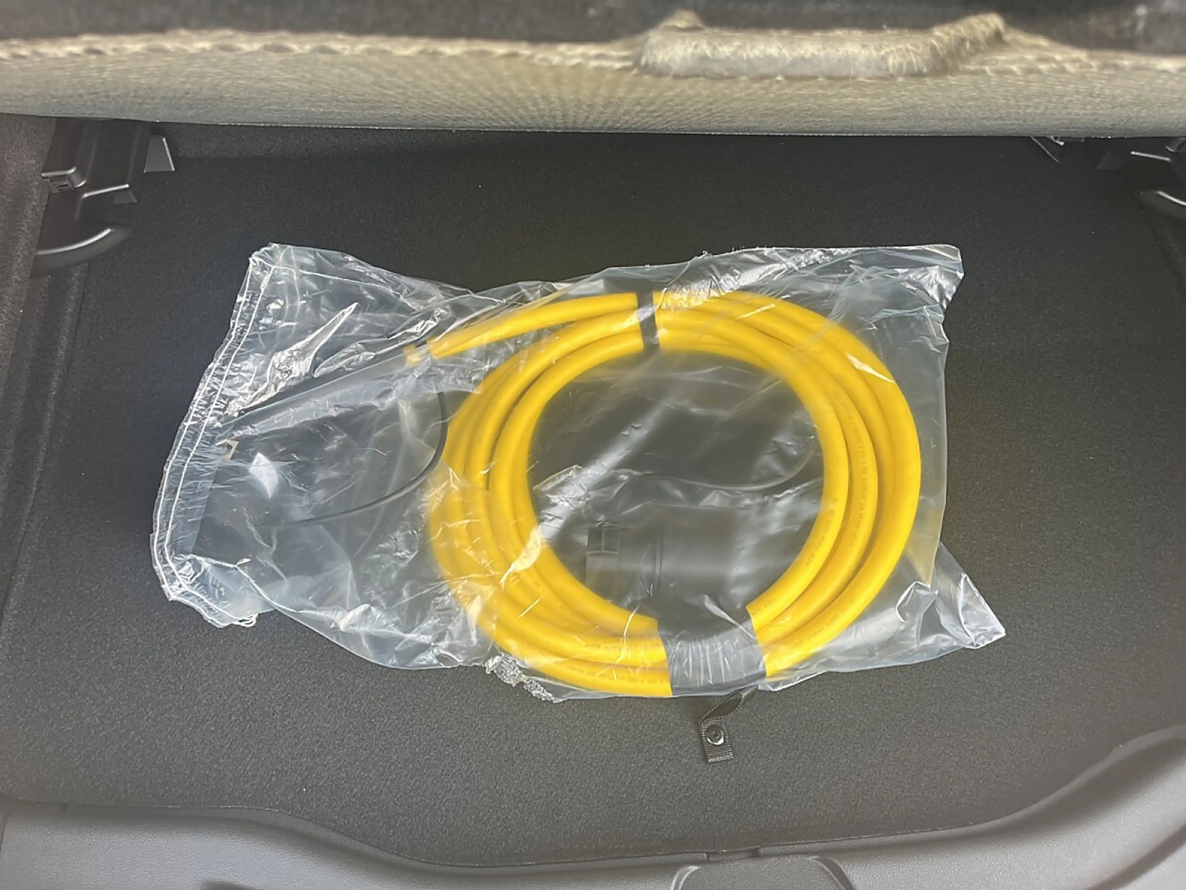 Fiat 600e 600 Elektro 54 kWh La Prima Aktionspreis € 30.910 — photo 13