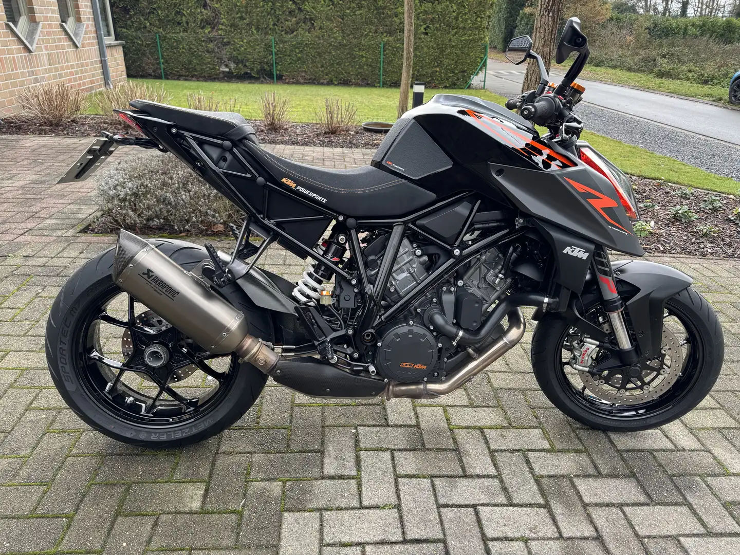 KTM 1290 Super Duke R - 2