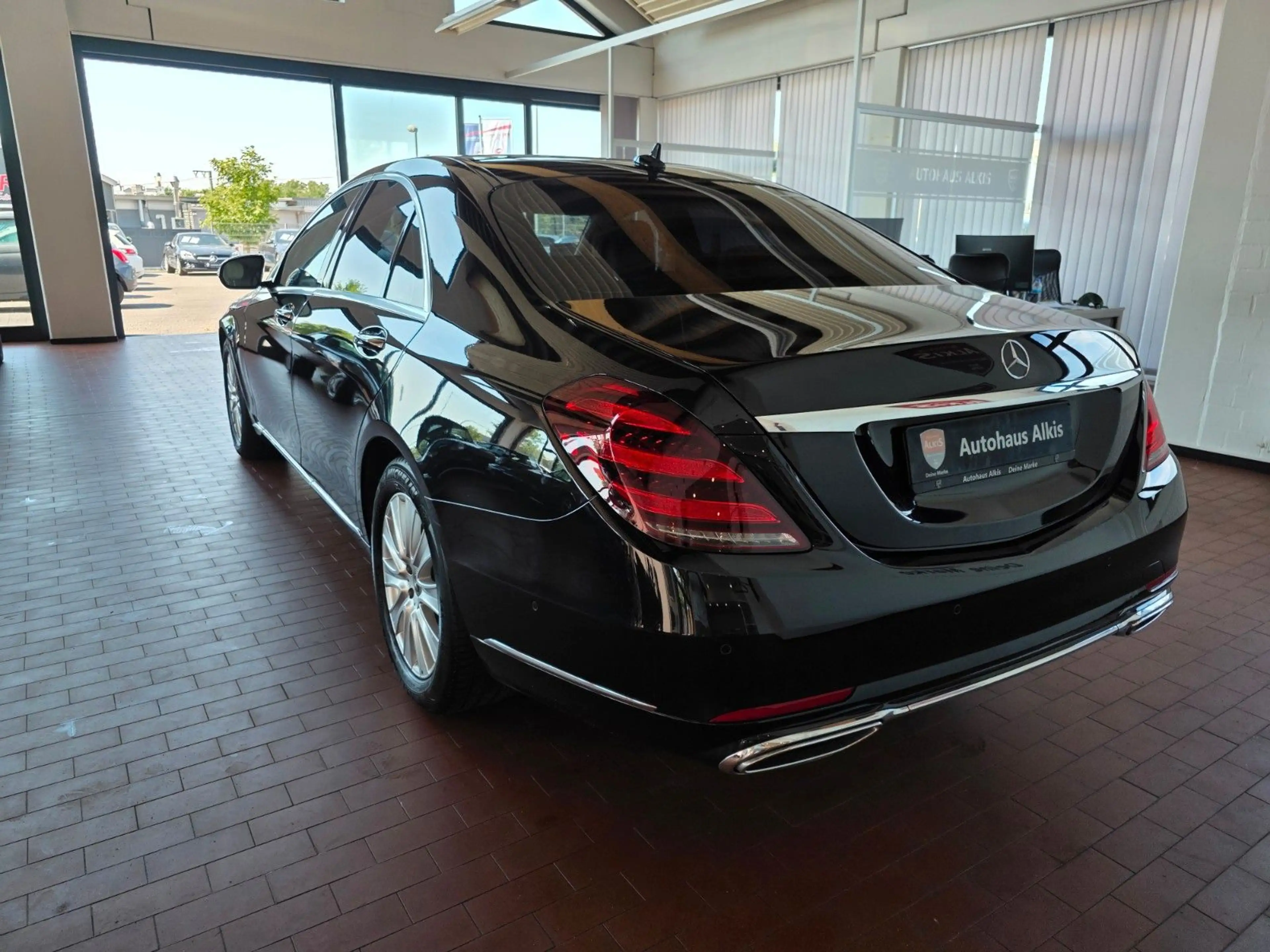Mercedes-Benz S 350 d 4Matic+VOLL+Burmest.+DistronicPlus+LED — photo 7