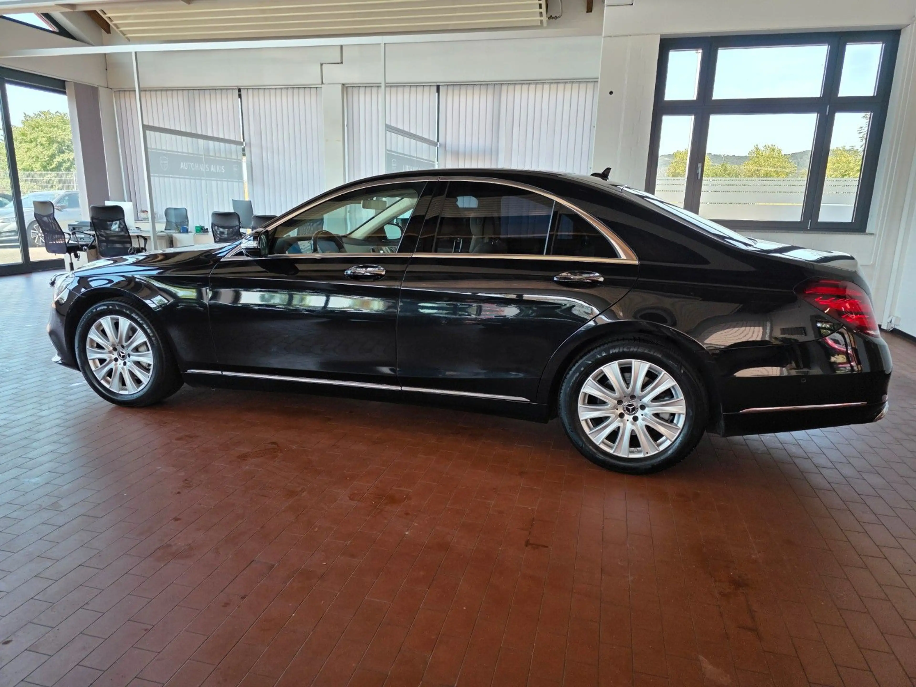Mercedes-Benz S 350 d 4Matic+VOLL+Burmest.+DistronicPlus+LED — photo 9