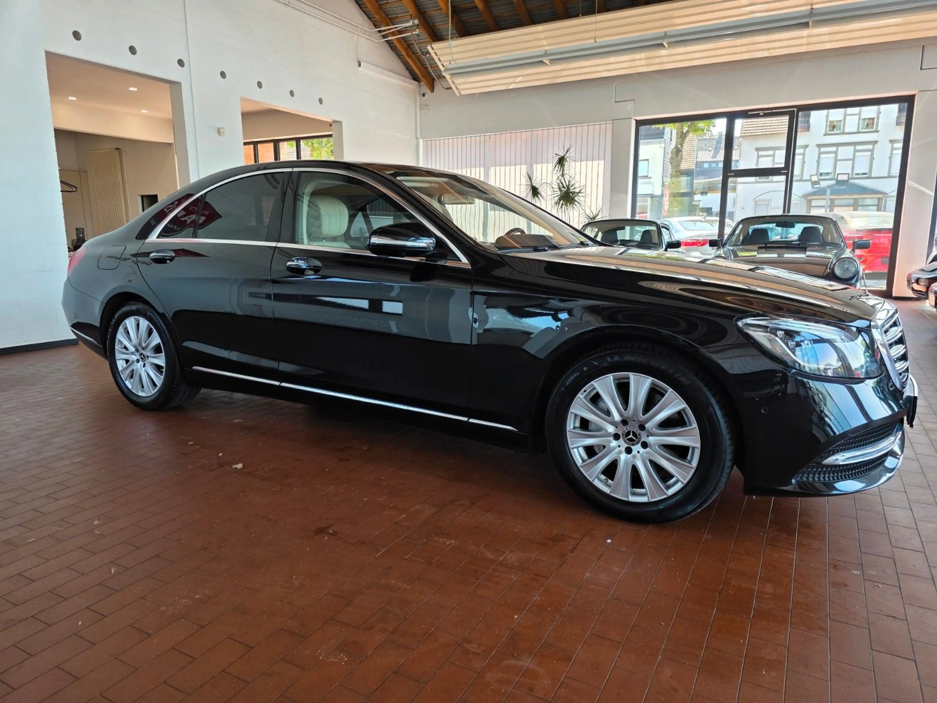 Mercedes-Benz S 350 d 4Matic+VOLL+Burmest.+DistronicPlus+LED — photo 10