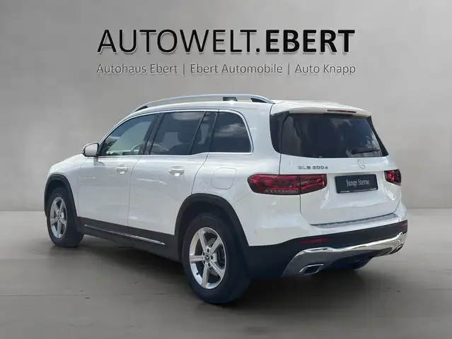 Mercedes-Benz GLB view 3