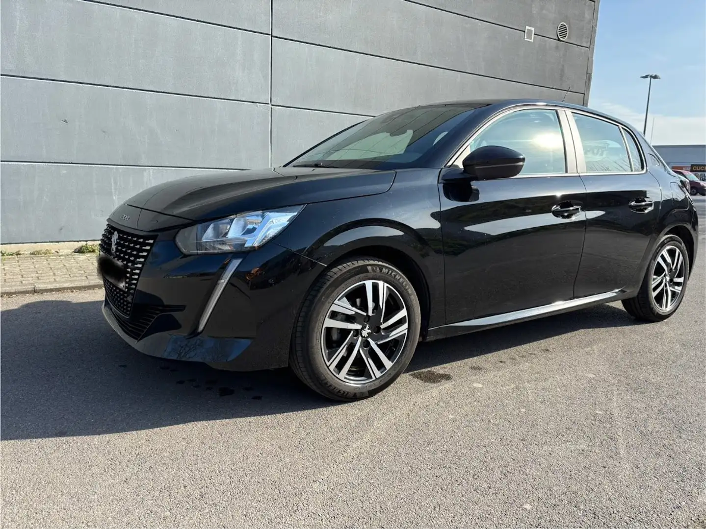 Peugeot 208 208 1.2i PureTech Active Pack (EU6.4) Zwart - 1