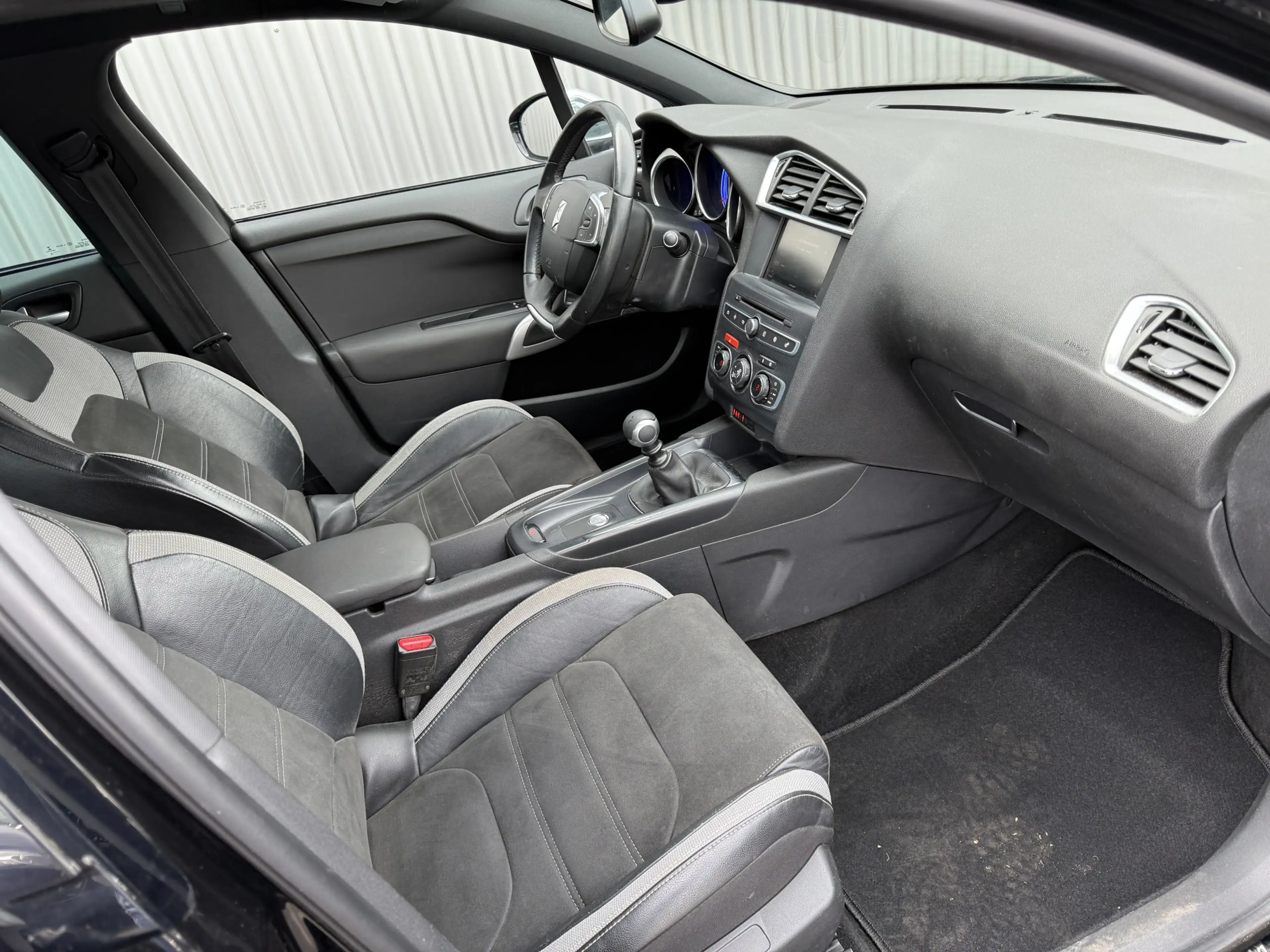 DS Automobiles DS 4 Crossback 1.2 PureTech Business LED Clima Navi Camera --Inru — photo 21