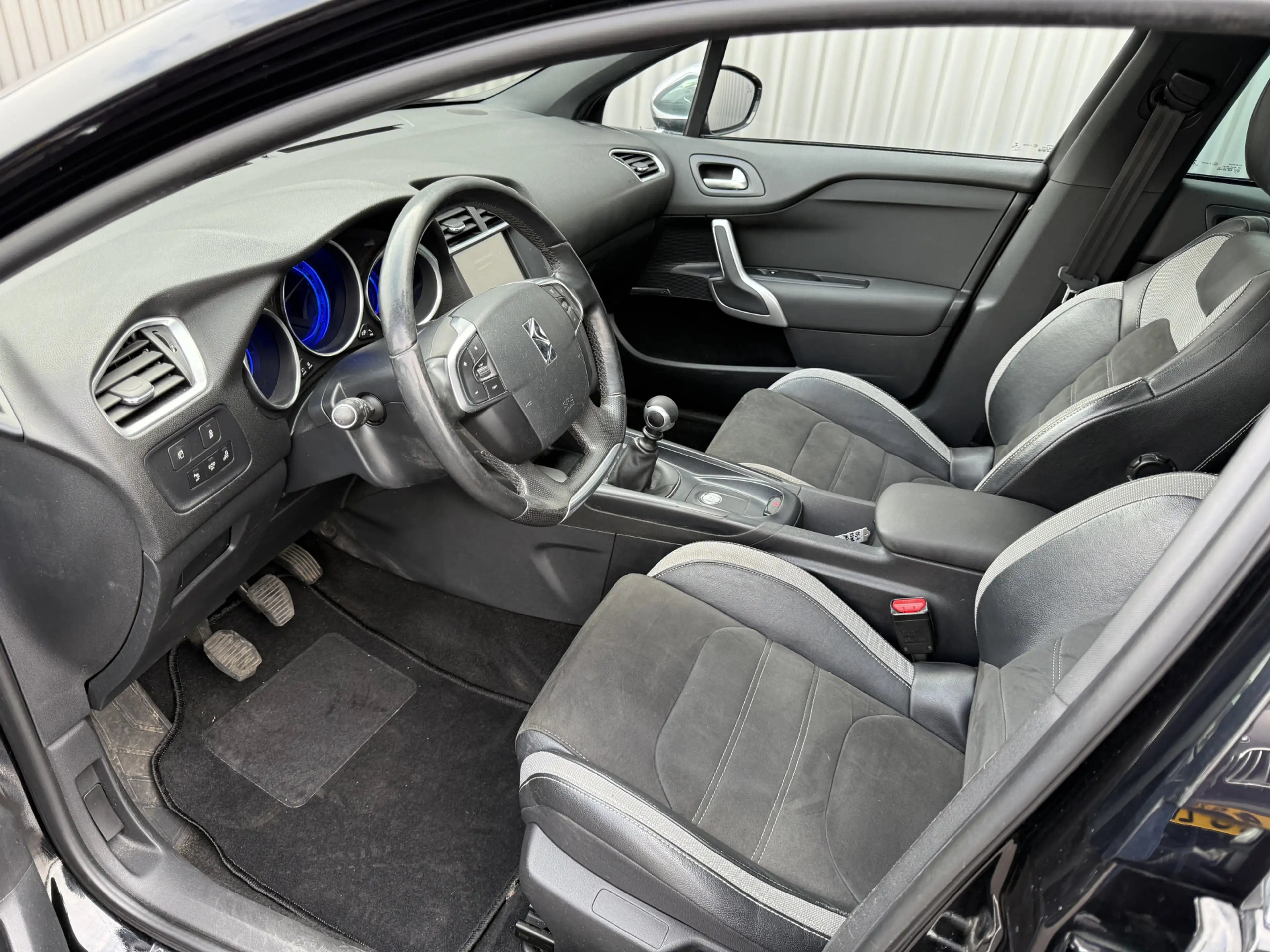 DS Automobiles DS 4 Crossback 1.2 PureTech Business LED Clima Navi Camera --Inru — photo 3
