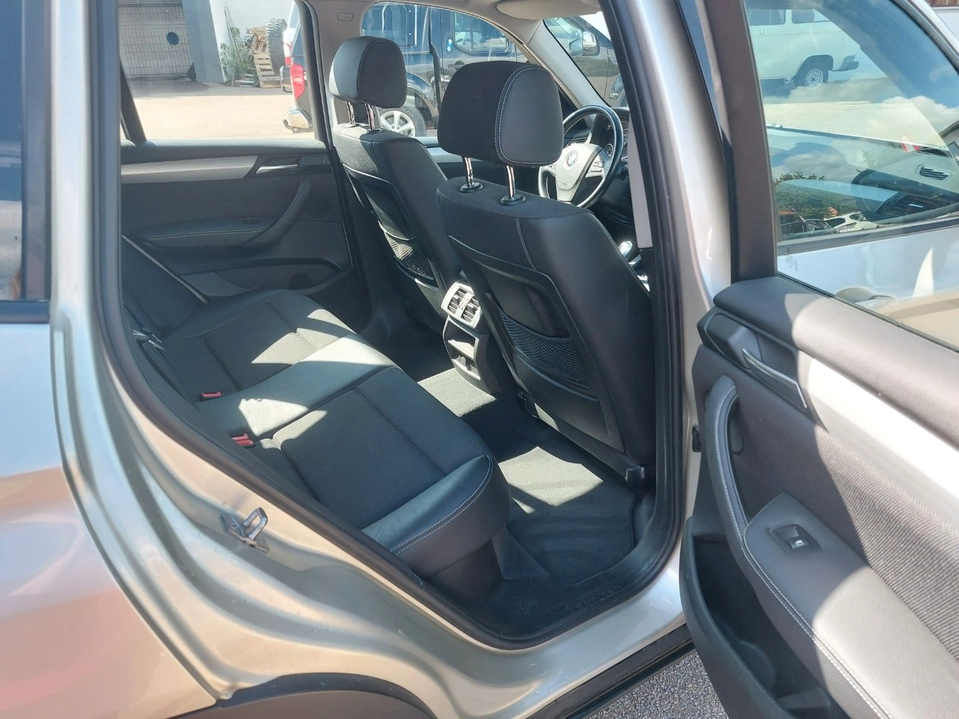 BMW X3 xDrive 20 d Automatik — photo 10
