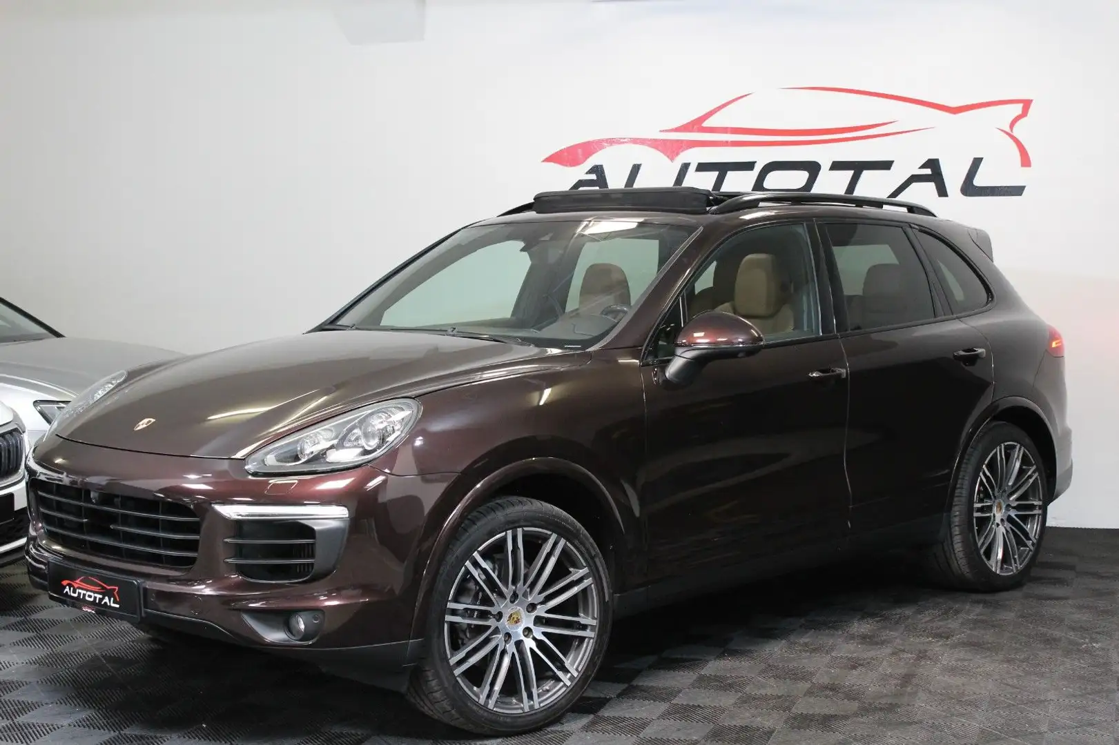 Porsche Cayenne *Pano*Spur*Luft*360Kamera*21 Zoll*Voll* Braun - 2