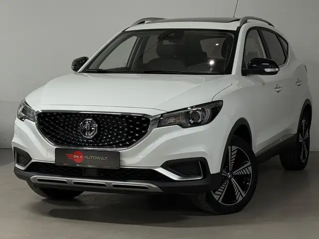 MG ZS EV Luxury/NAVI/CAM/PANO/LEDER/17 ZOLL