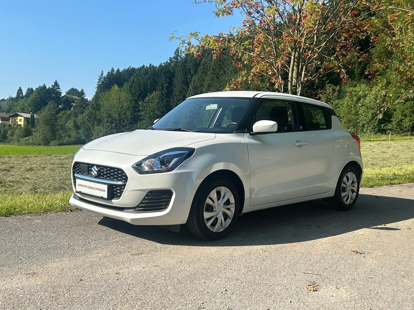 Suzuki Swift 8fach Bereift & möglicher SOFORTFINANZIERUNG !! Weiß - 1