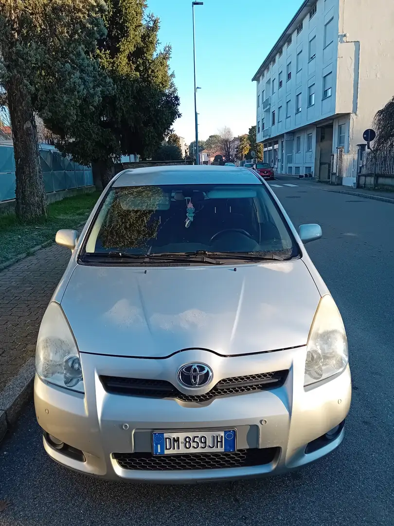 Toyota Corolla Verso - 2