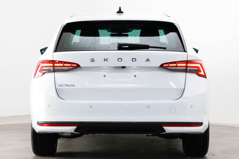 Skoda Octavia Combi Balance 1,5 TSI mHEV 110 kW 7-Gang — photo 9