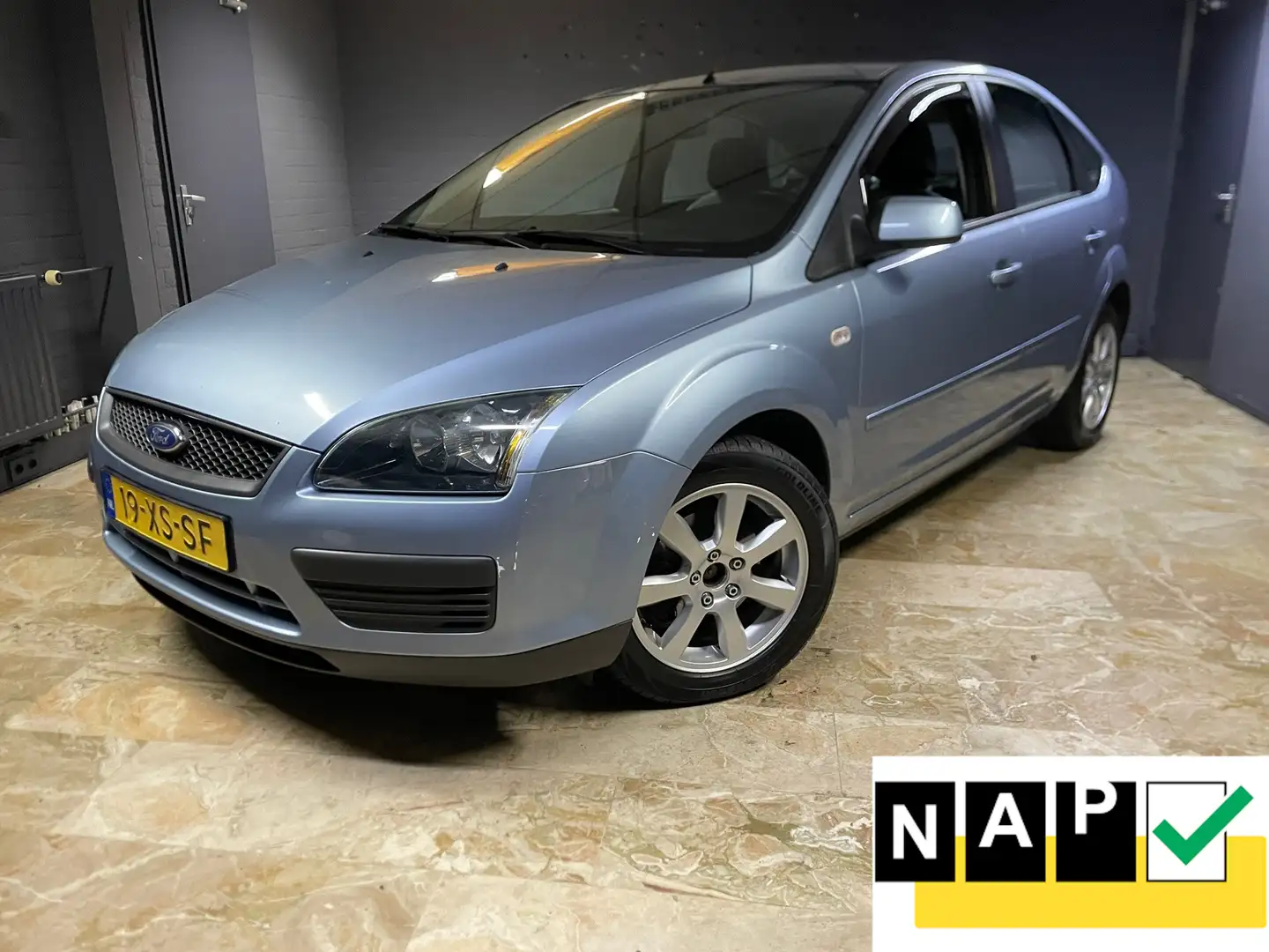Ford Focus 1.6-16V Trend Bleu - 1