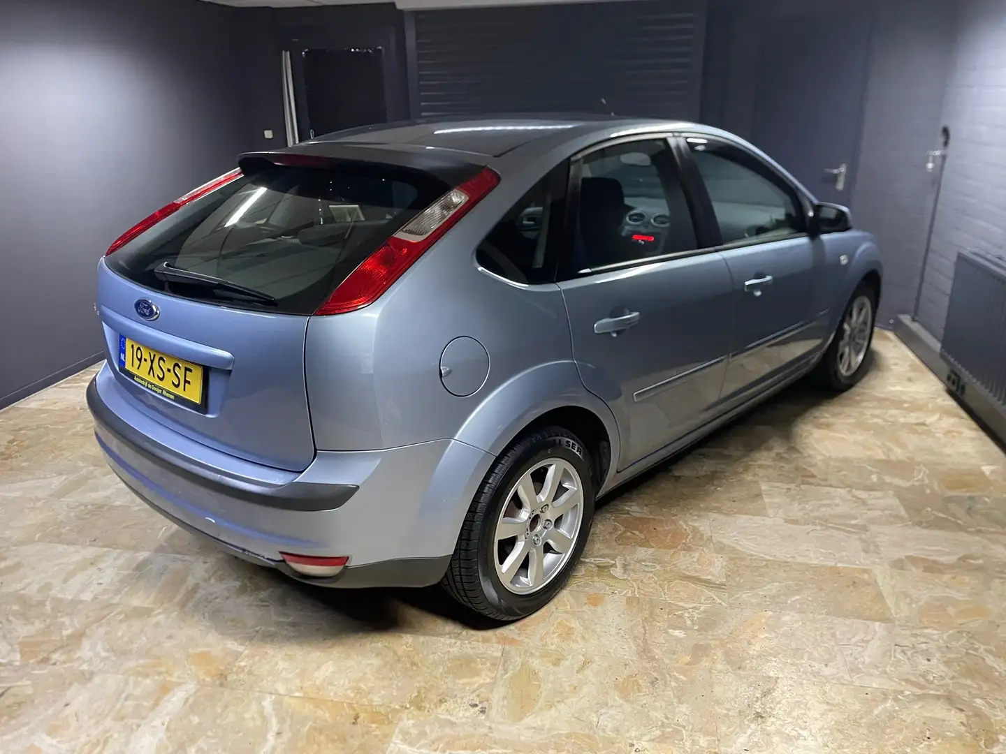 Ford Focus 1.6-16V Trend Bleu - 2