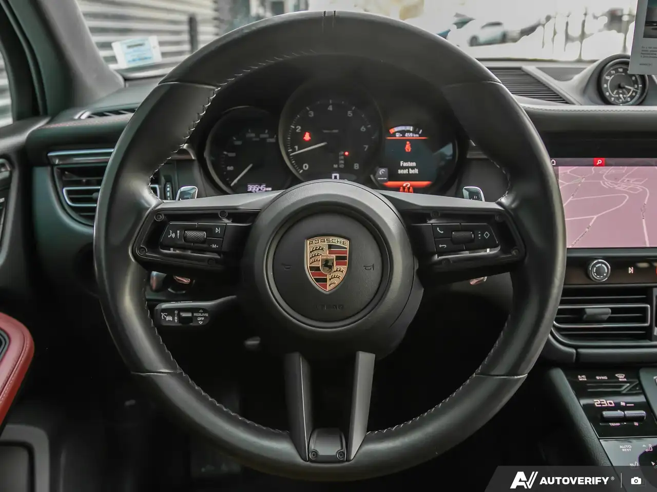 Porsche Macan снимка Porsche Macan