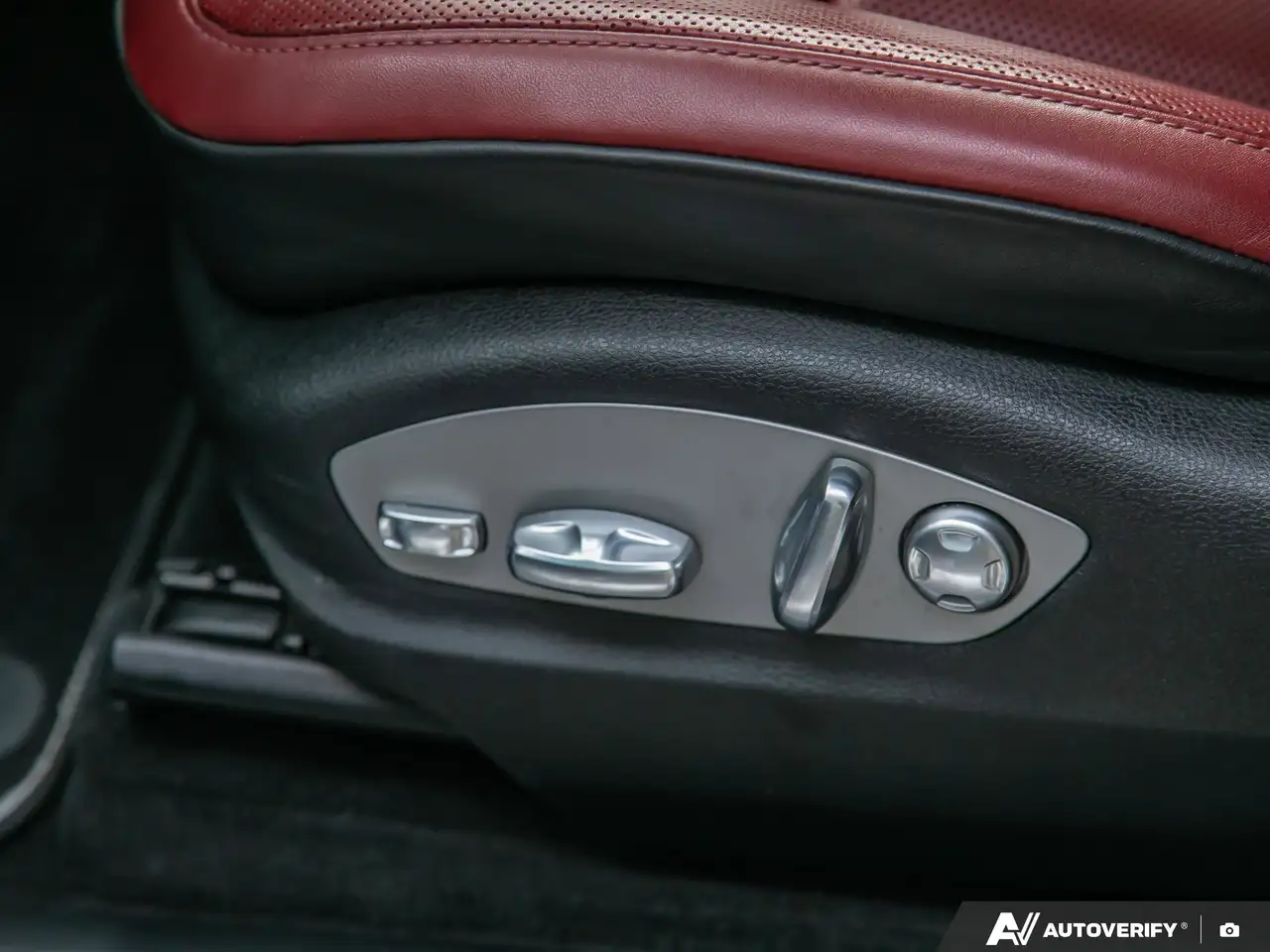 Porsche Macan снимка Porsche Macan