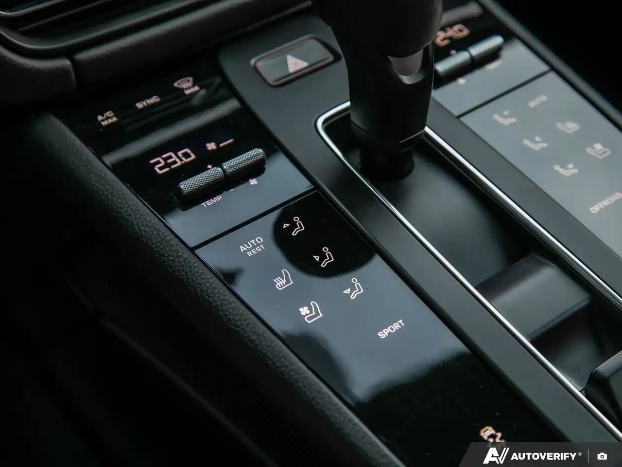 Porsche Macan снимка Porsche Macan