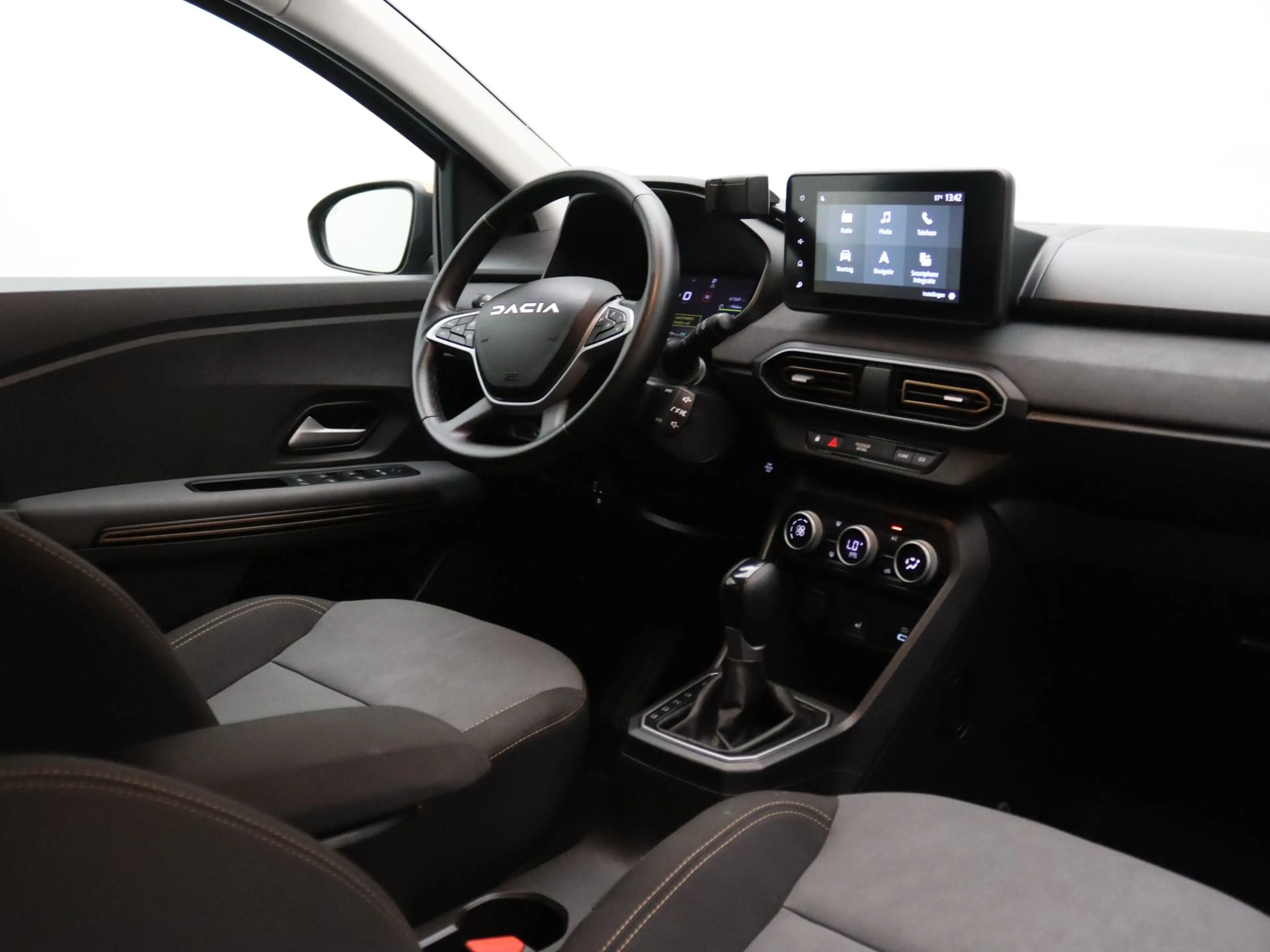 Dacia Jogger 140pk Hybrid Extreme 7p. Camera | Navi — photo 33