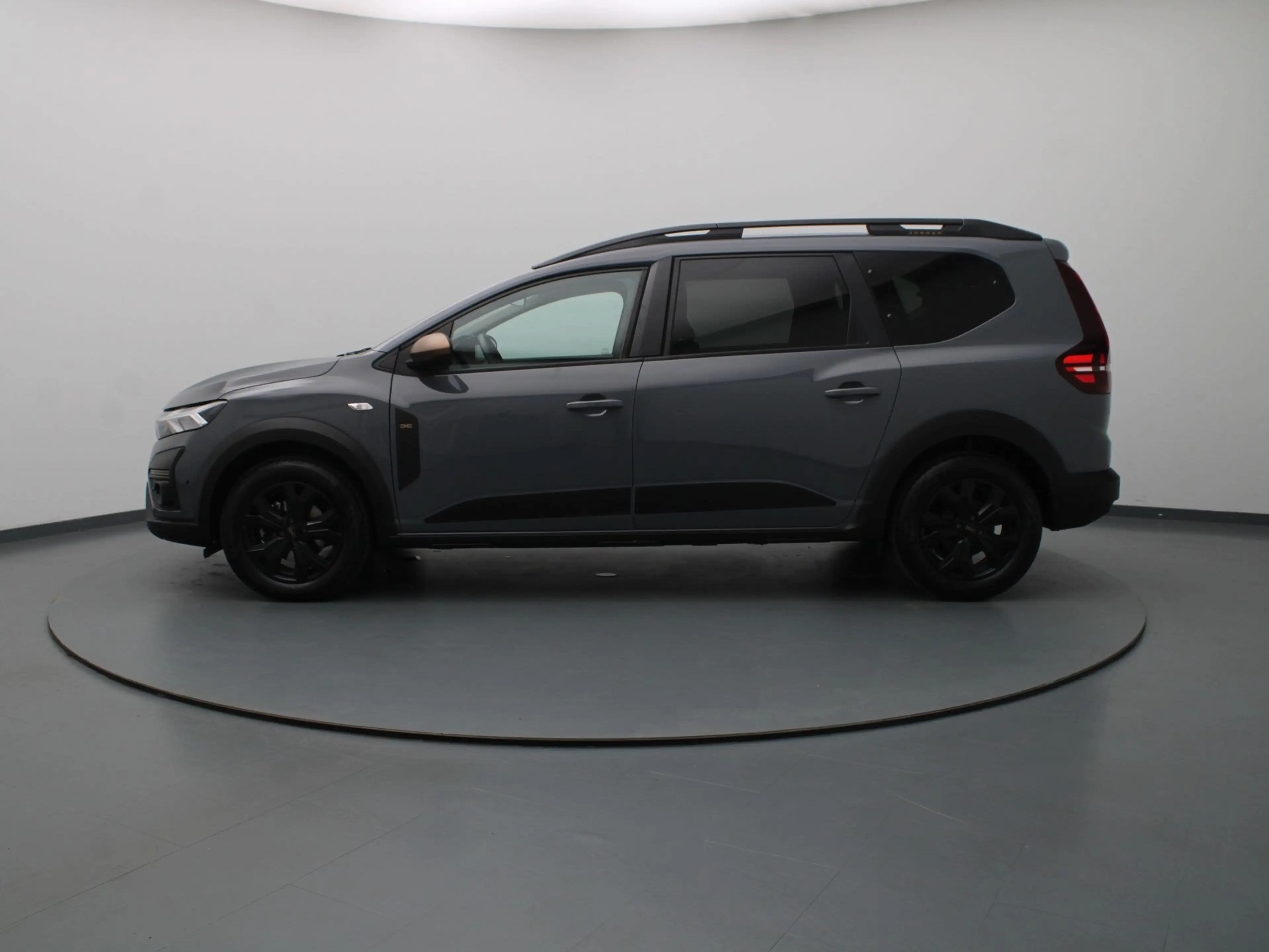 Dacia Jogger 140pk Hybrid Extreme 7p. Camera | Navi — photo 23
