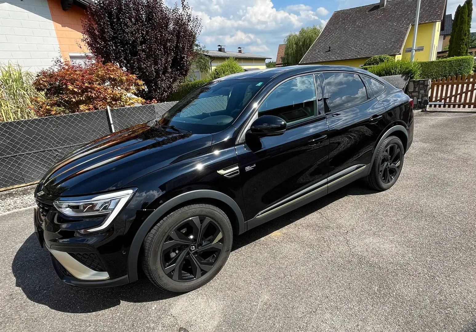 Renault Arkana E-Tech Hybrid 145 Engineered Aut. Schwarz - 1