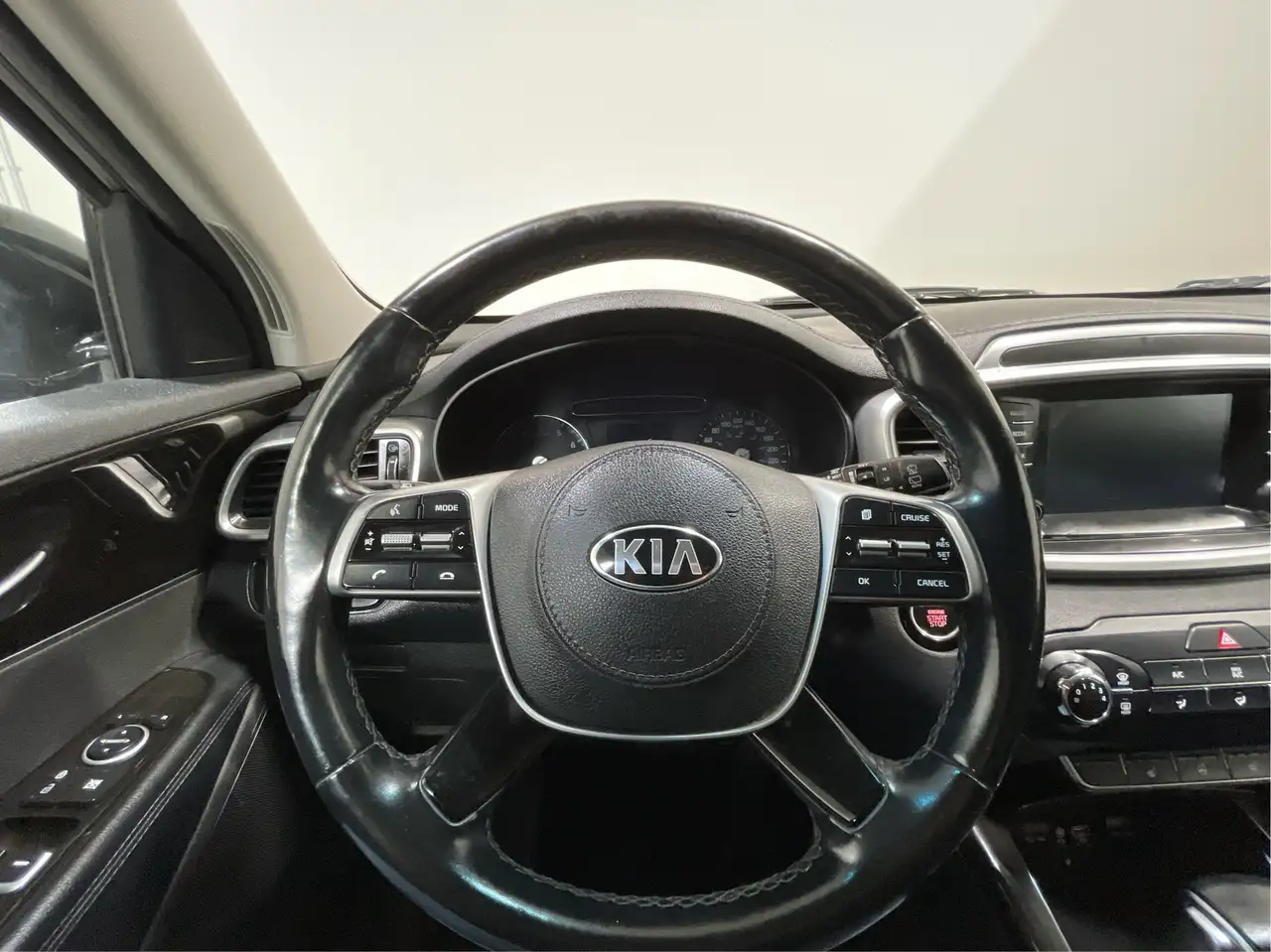 Kia Sorento снимка Kia Sorento