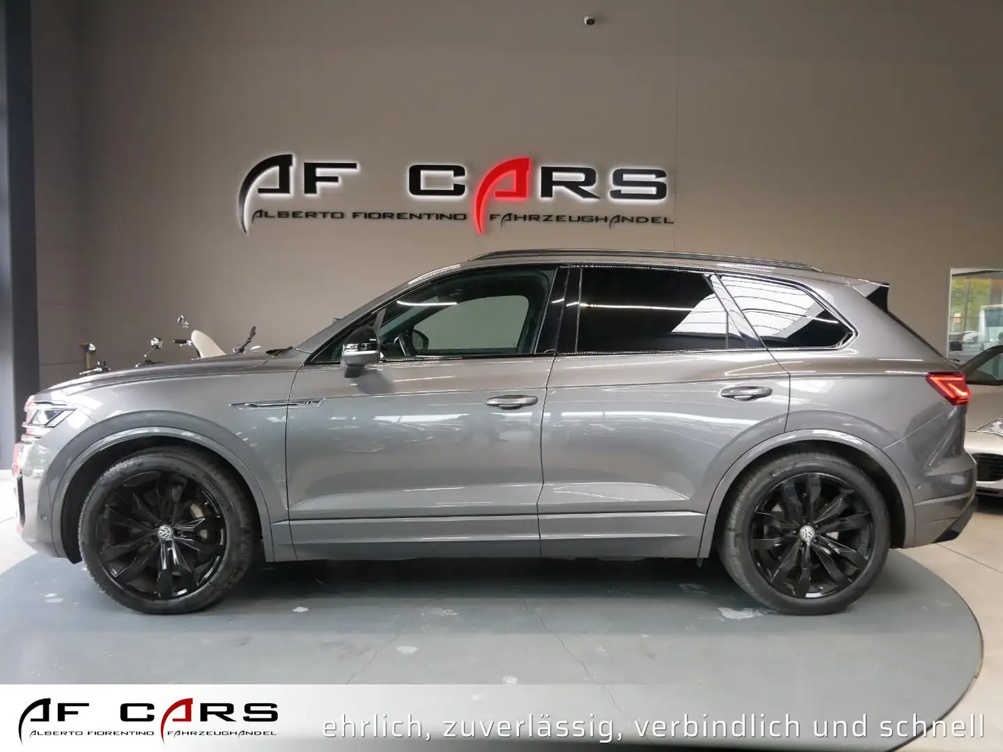 Volkswagen Touareg R-Line 4Motion VC Massage Matrix AHK 21" Gris - 2