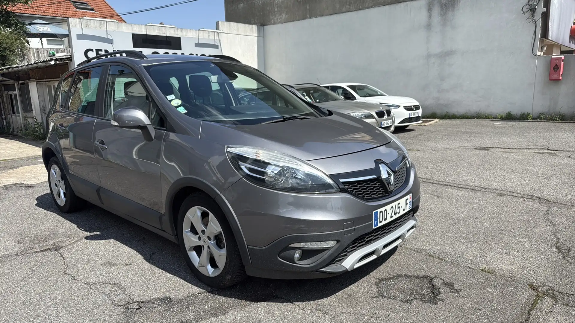 Renault Scenic Xmod dCi 110 Energy eco2 Zen Gris - 2