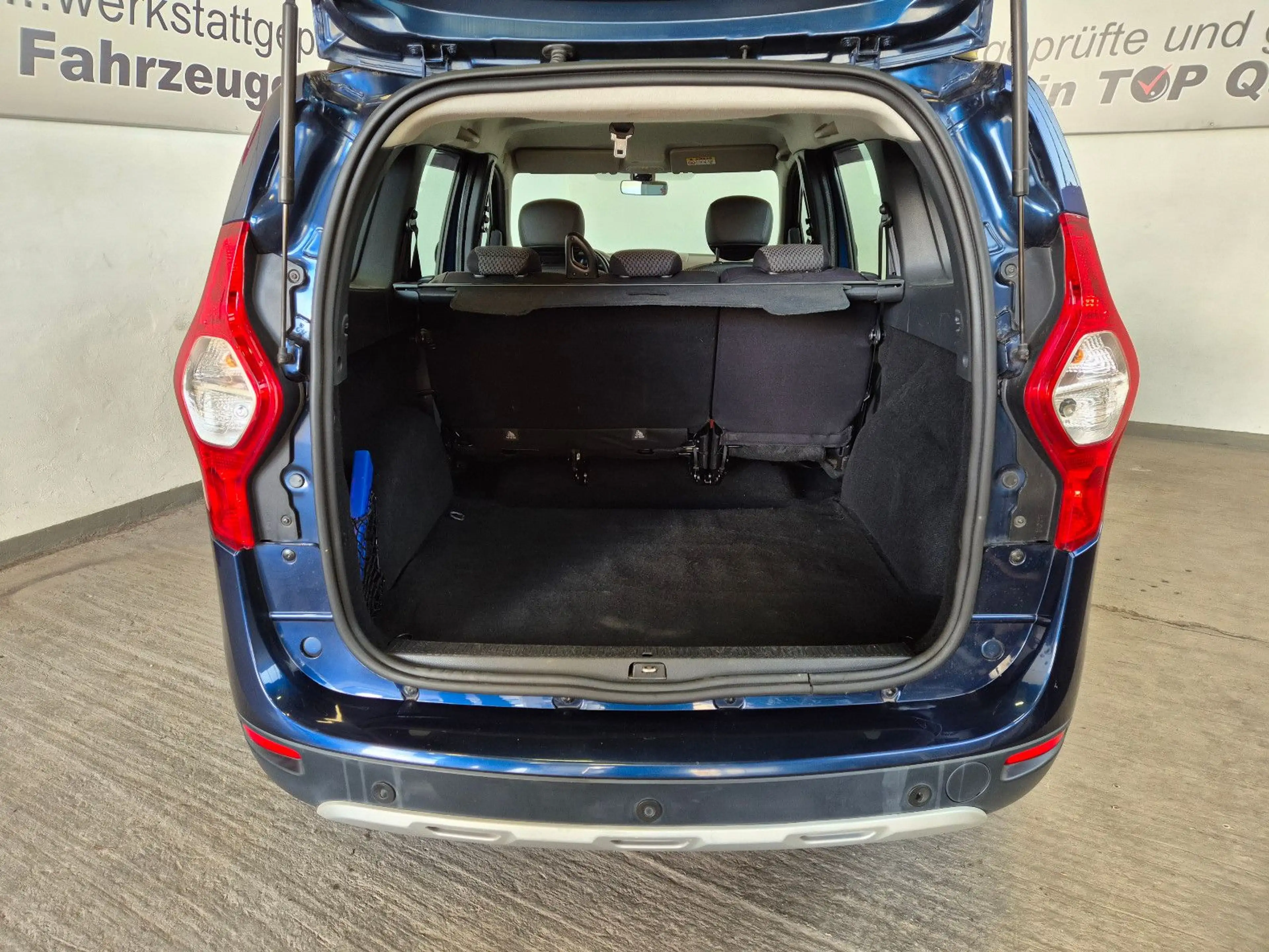 Dacia Lodgy Stepway Celebration, inkl. 1 Jahr Garantie — photo 17