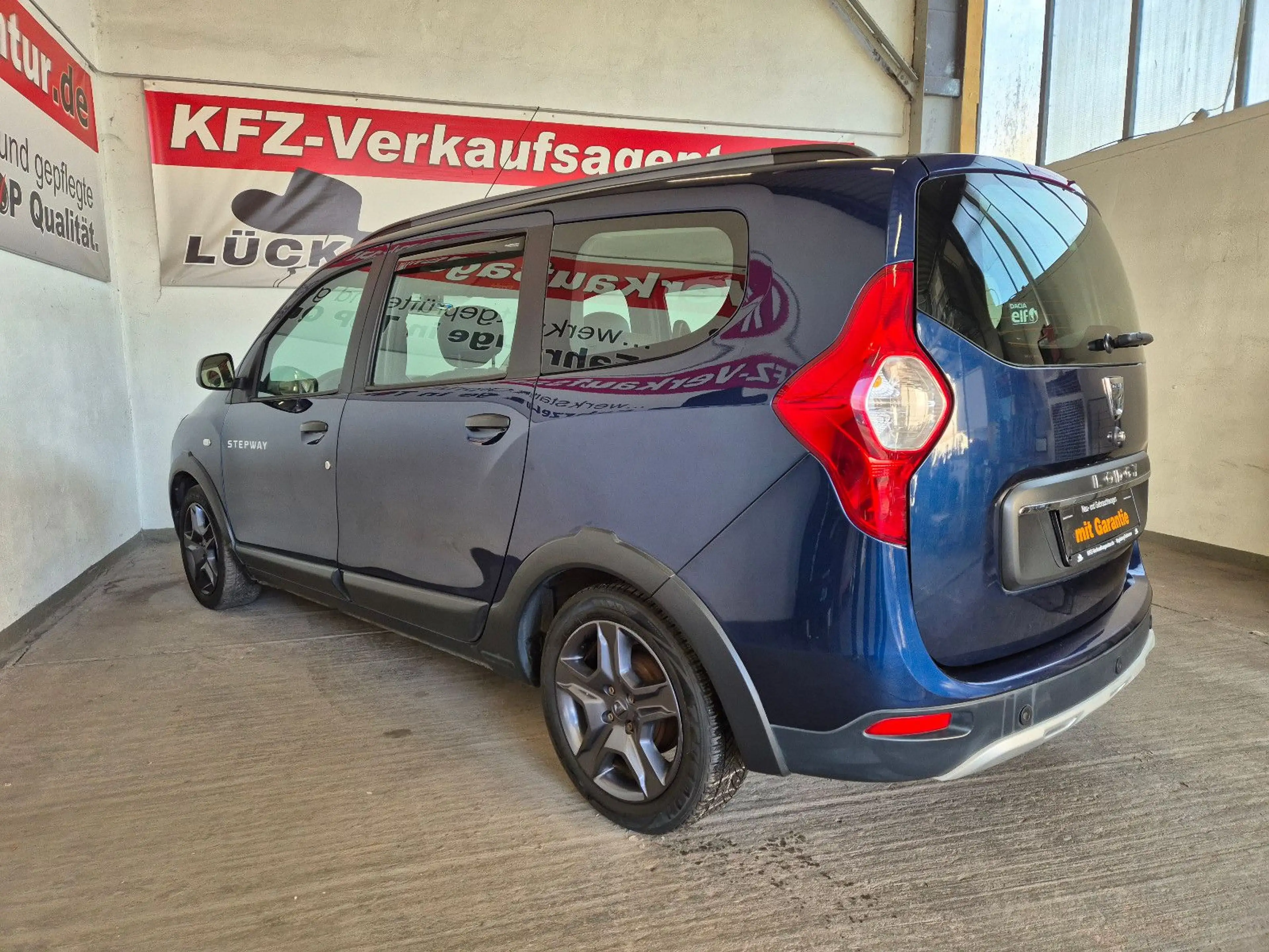 Dacia Lodgy Stepway Celebration, inkl. 1 Jahr Garantie — photo 11