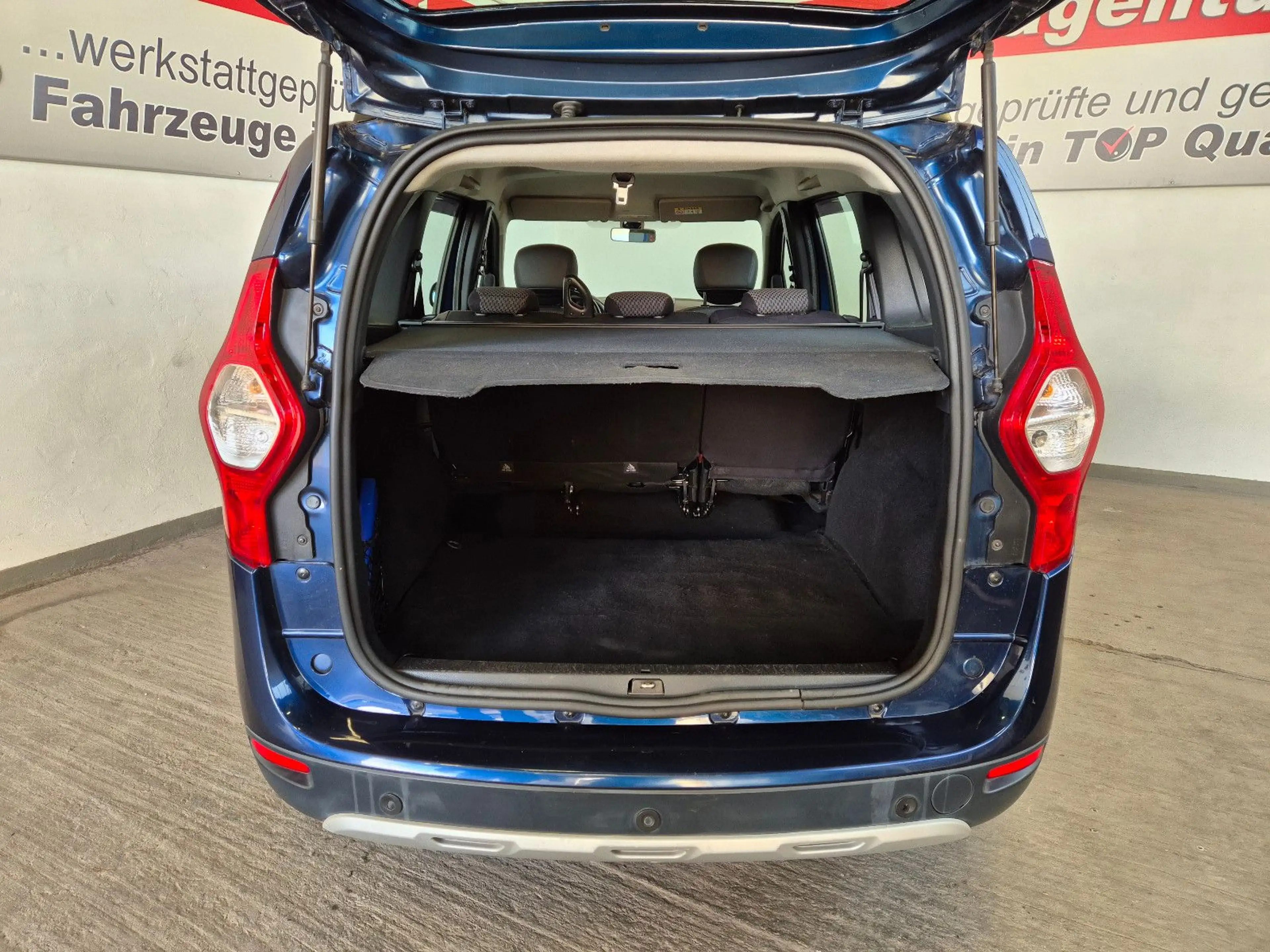 Dacia Lodgy Stepway Celebration, inkl. 1 Jahr Garantie — photo 16