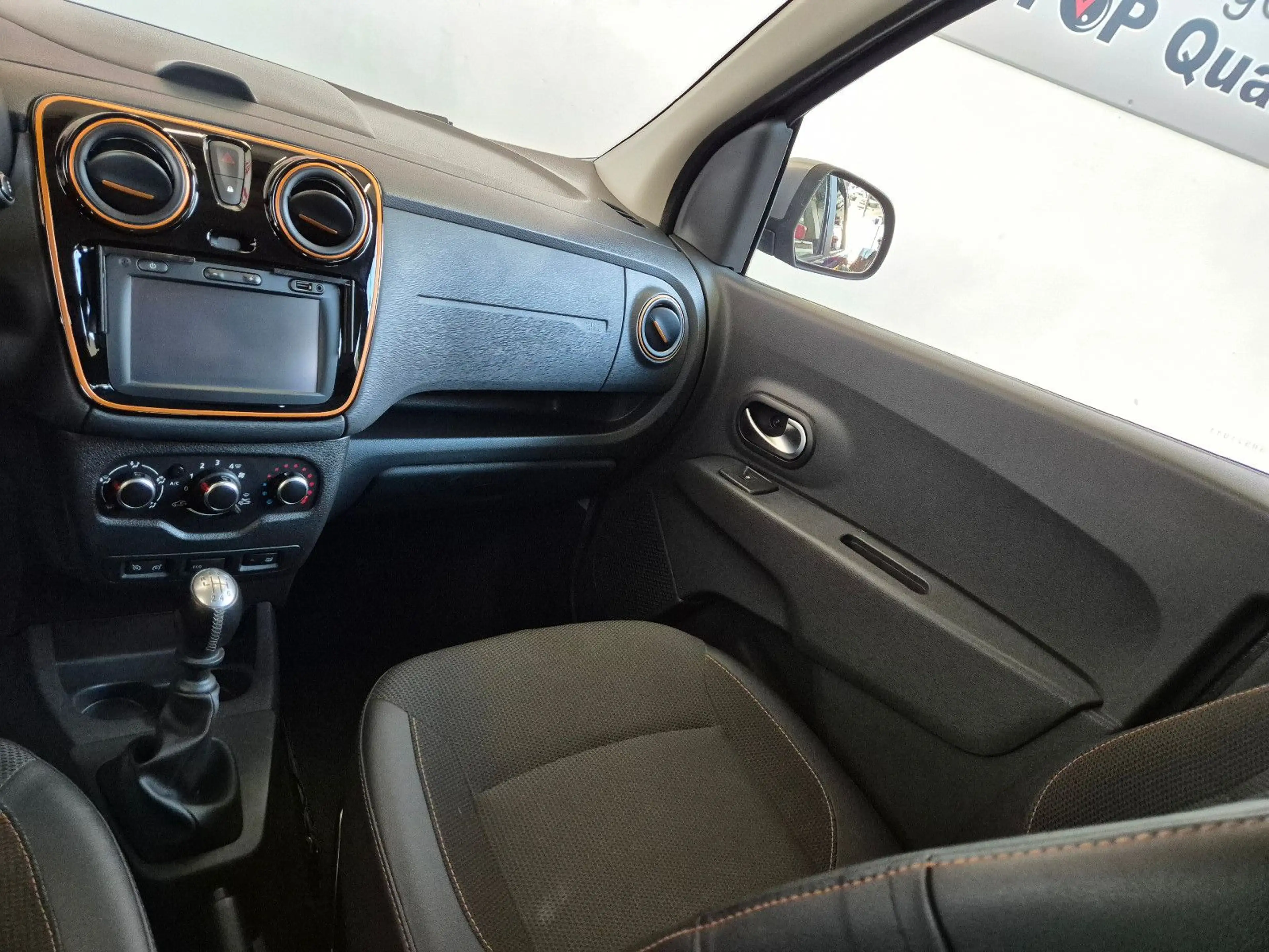 Dacia Lodgy Stepway Celebration, inkl. 1 Jahr Garantie — photo 26