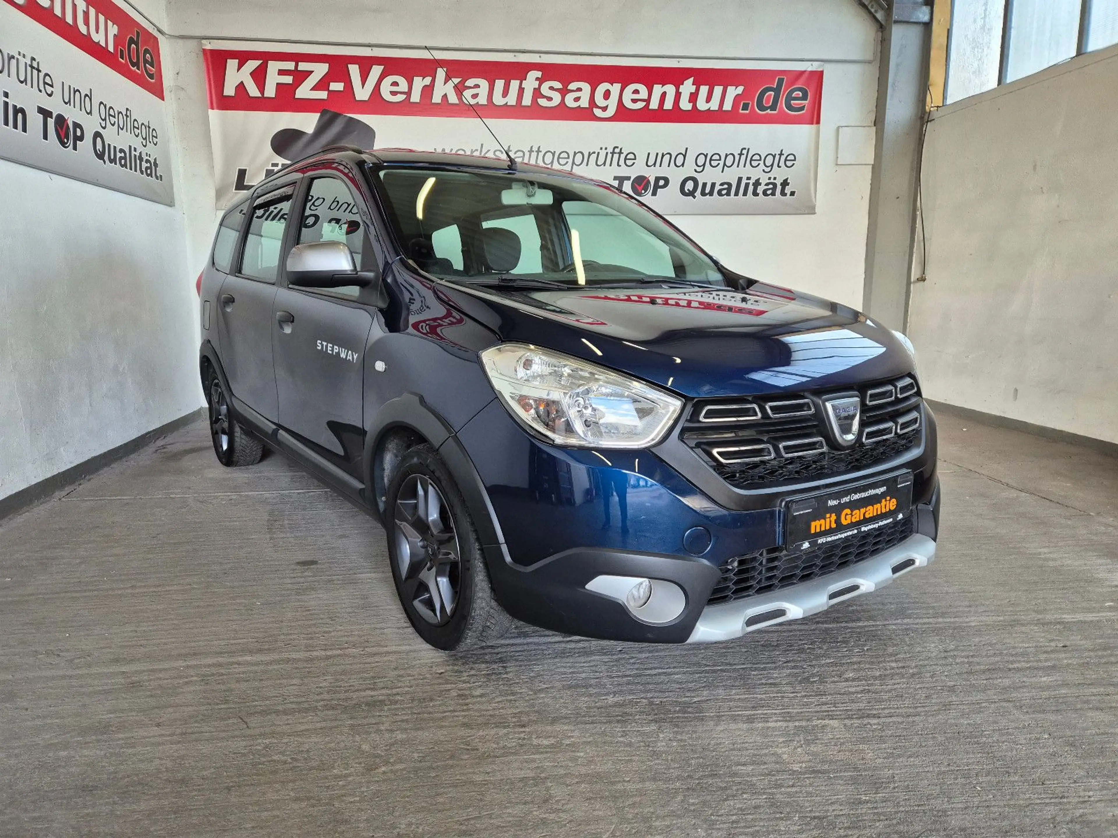 Dacia Lodgy Stepway Celebration, inkl. 1 Jahr Garantie — photo 2