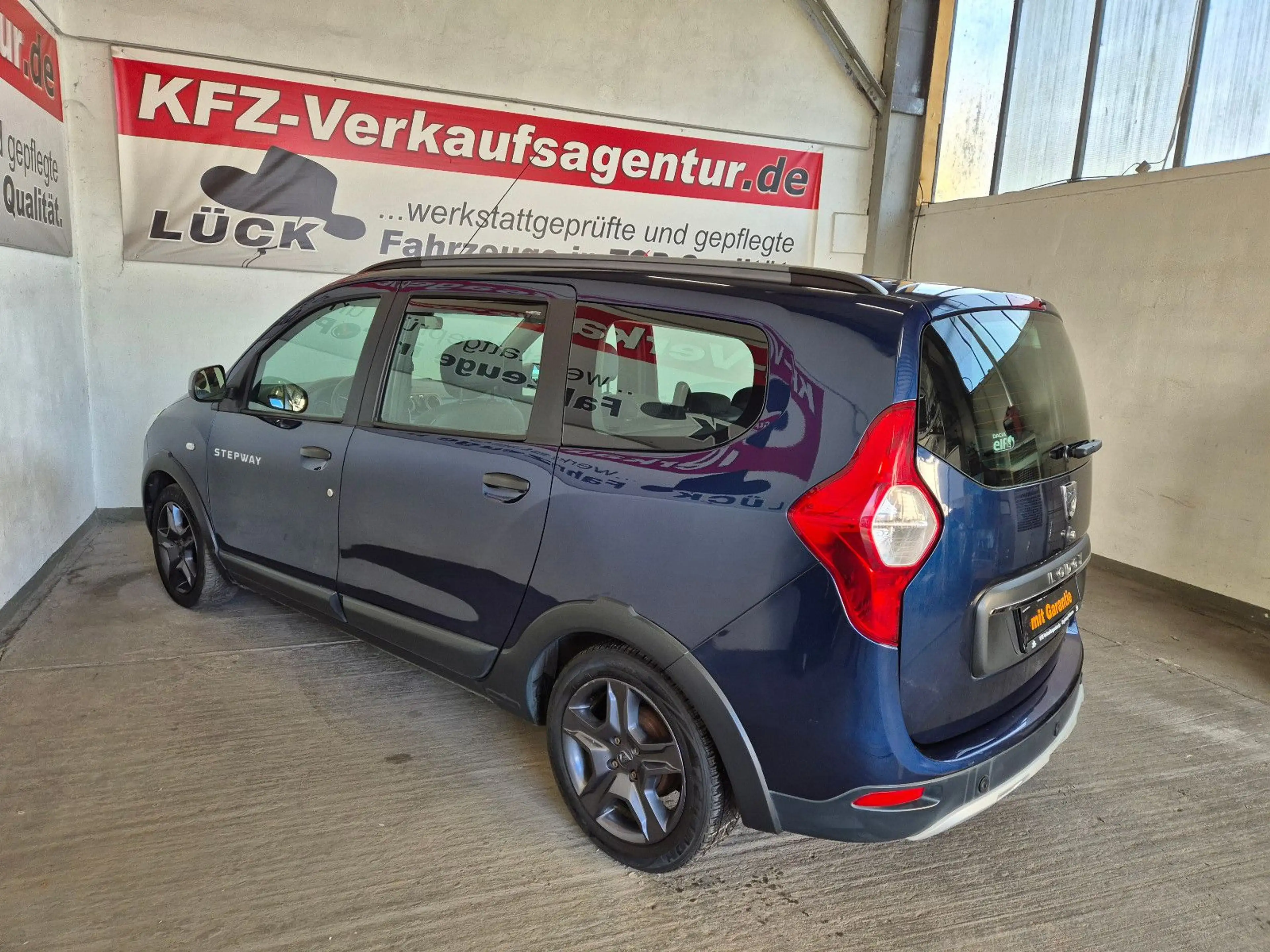 Dacia Lodgy Stepway Celebration, inkl. 1 Jahr Garantie — photo 13