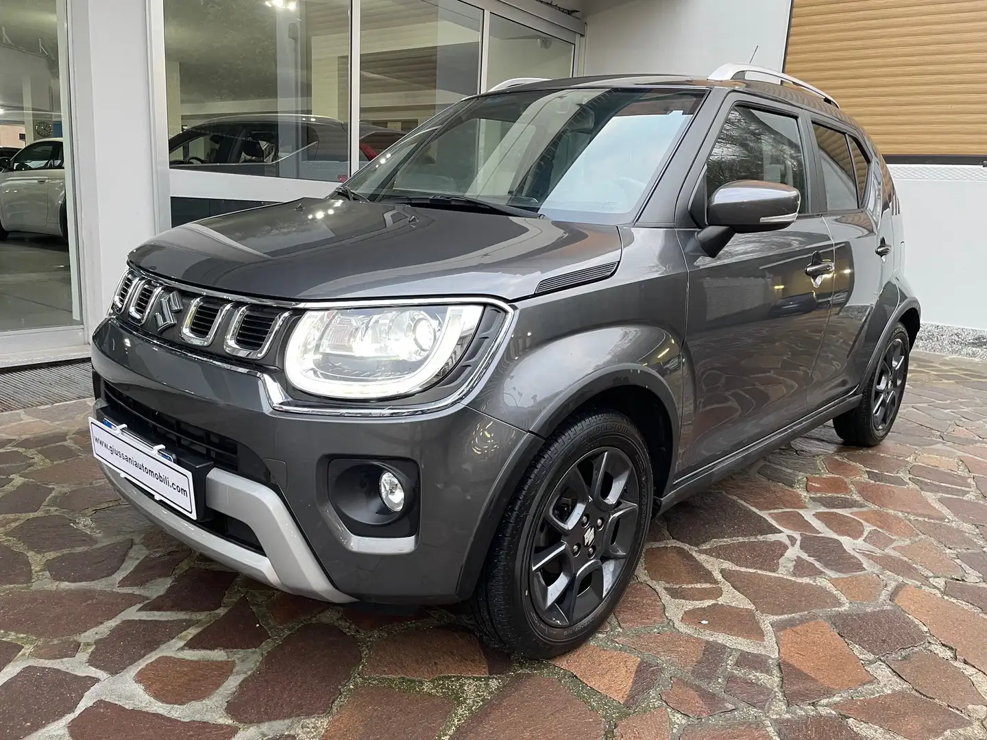Suzuki Ignis 1.2h Top 2wd UNICO PROPRIETARIO OK NEOPATENTATI Grigio - 1