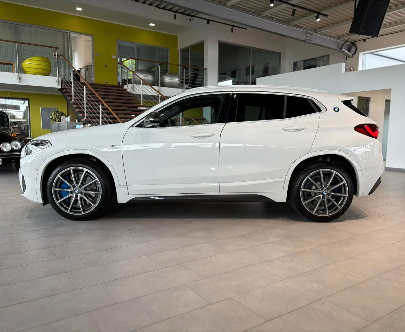 BMW X2 xDrive M35i*Business*Memory*HUD*RFK*Pano*HDC* Wit - 2