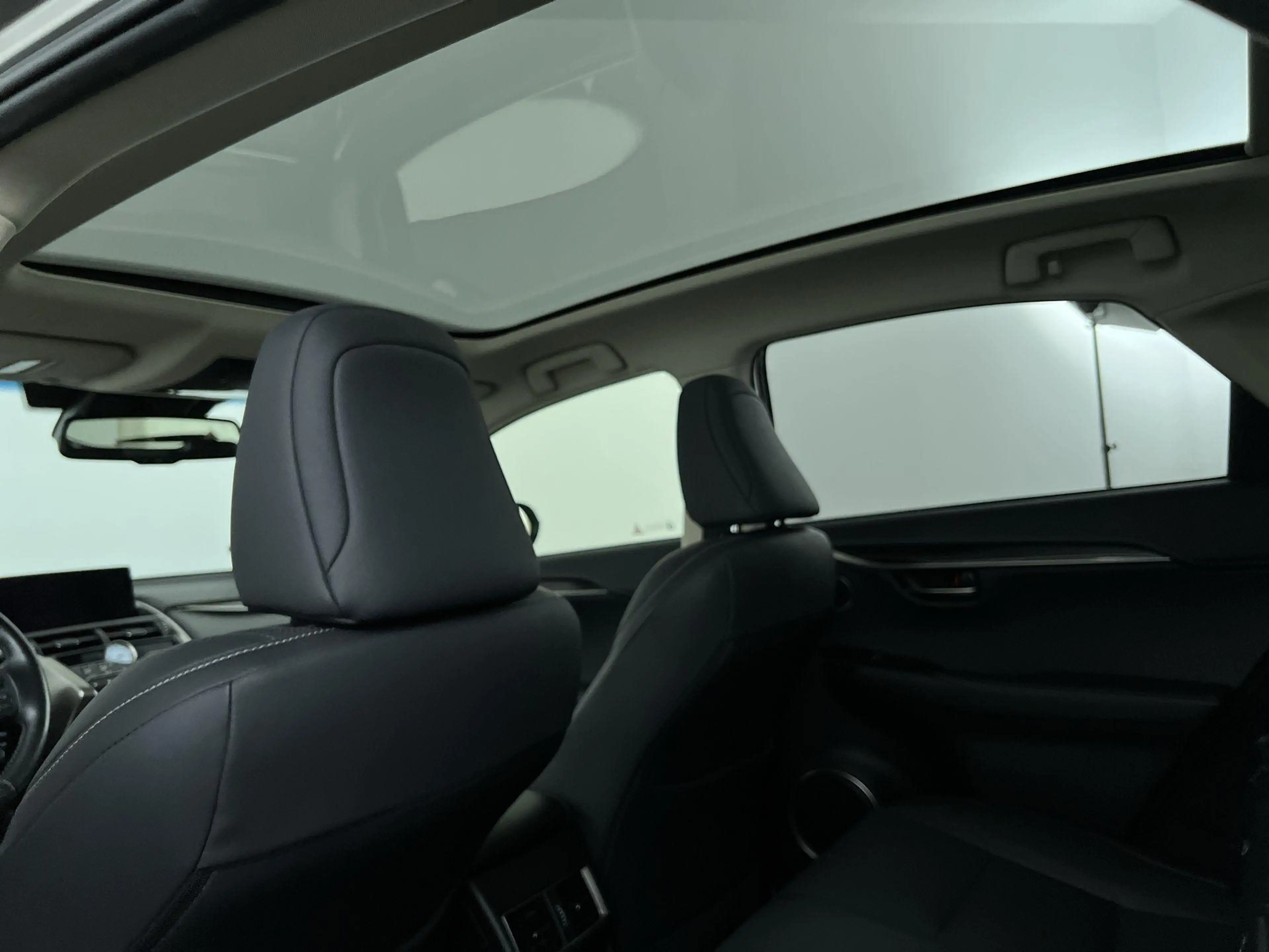 Lexus NX 300h AWD President Line, Pano! — photo 14