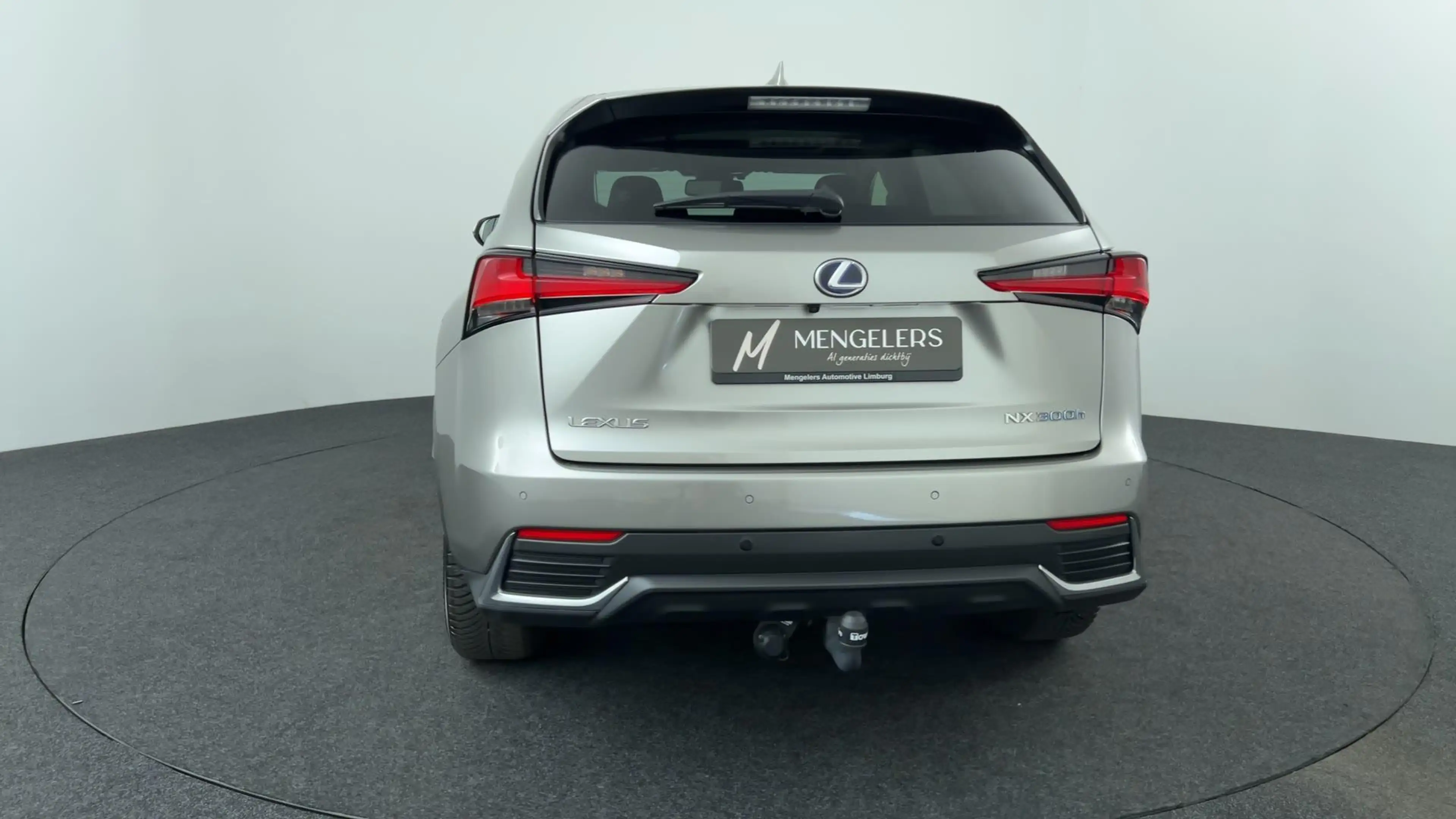 Lexus NX 300h AWD President Line, Pano! — photo 4