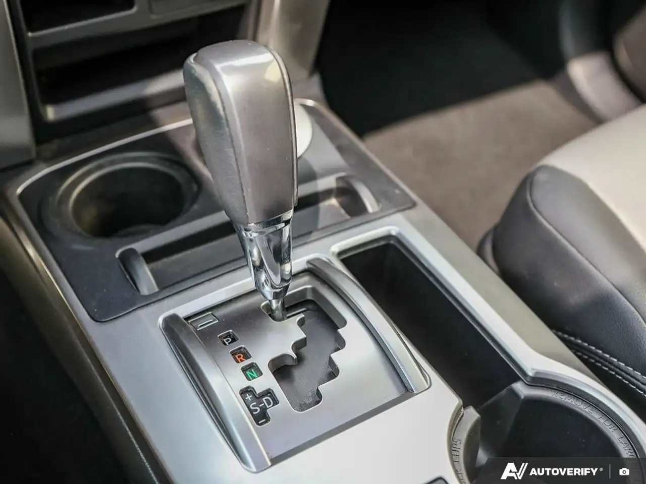 Toyota 4-Runner снимка Toyota 4-Runner