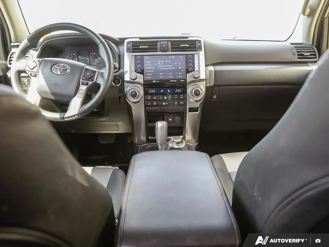 Toyota 4-Runner снимка Toyota 4-Runner