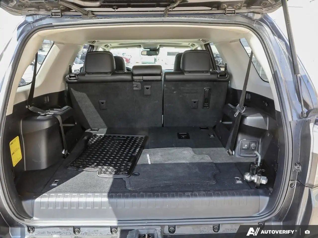 Toyota 4-Runner снимка Toyota 4-Runner