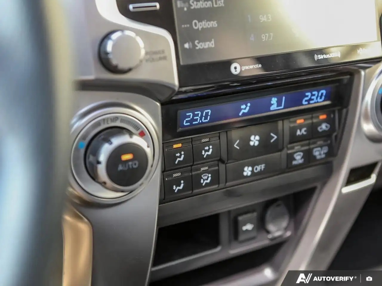Toyota 4-Runner снимка Toyota 4-Runner