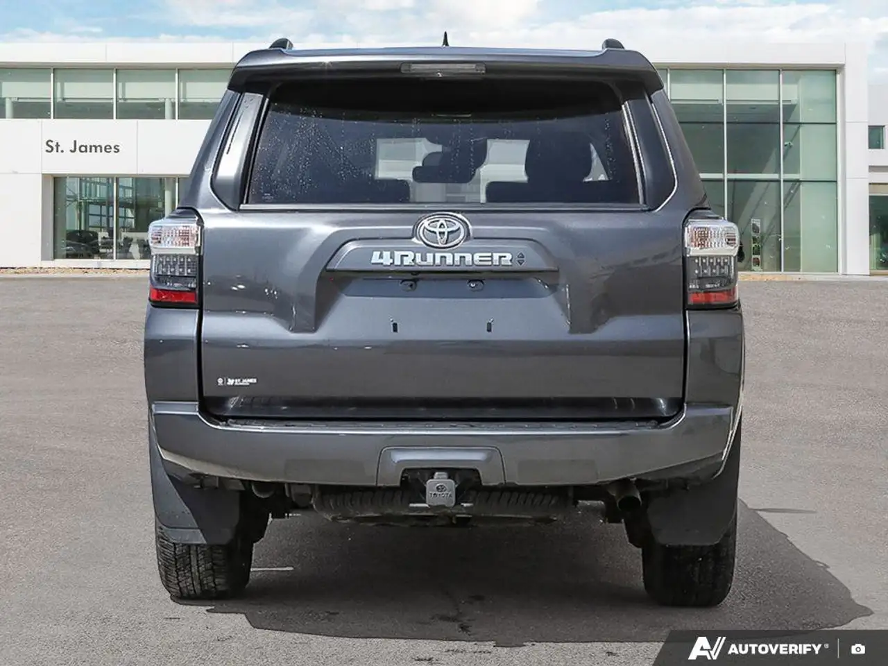 Toyota 4-Runner снимка Toyota 4-Runner